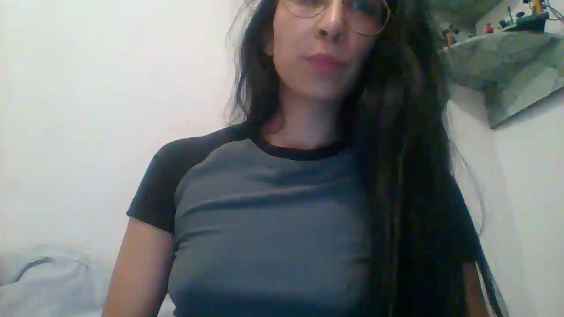 Gallery image thumbnail from AvrilLaddy's myfreecams stream on, 05/18/2025, 12:06 image 5 of 20