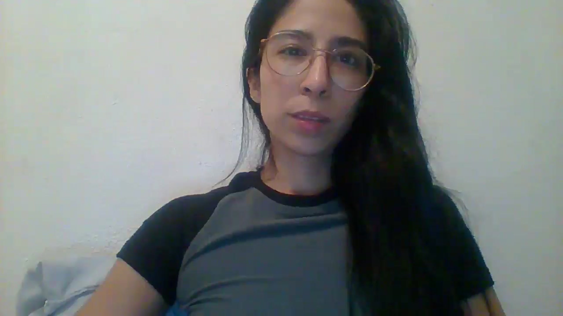 Gallery image thumbnail from AvrilLaddy's myfreecams stream on, 05/18/2025, 12:06 image 18 of 20