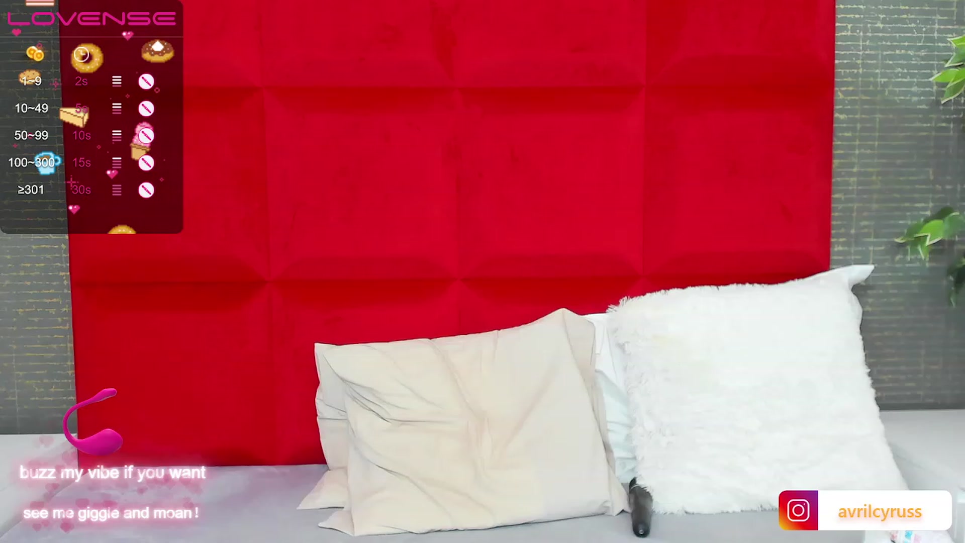Gallery image thumbnail from Avril_Cyrus's myfreecams stream on, 12/16/2022, 13:08 image 12 of 20
