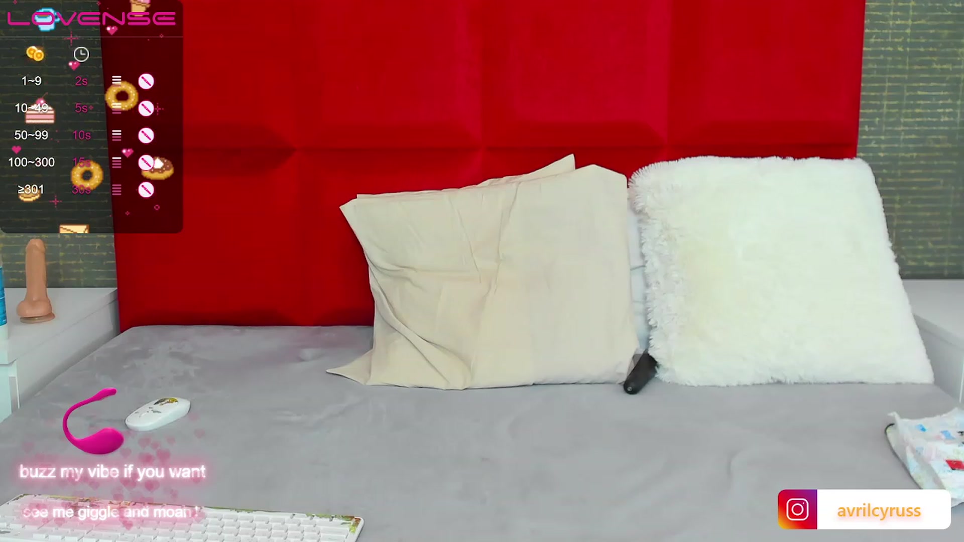 Gallery image thumbnail from Avril_Cyrus's myfreecams stream on, 12/20/2022, 11:36 image 8 of 20