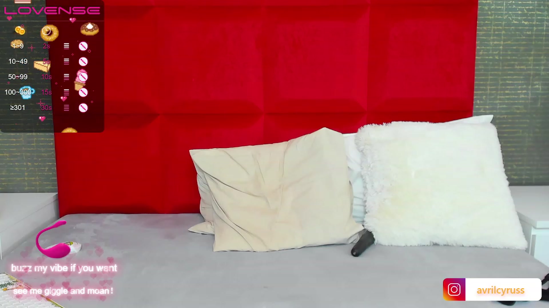 Gallery image thumbnail from Avril_Cyrus's myfreecams stream on, 12/22/2022, 12:38 image 17 of 20