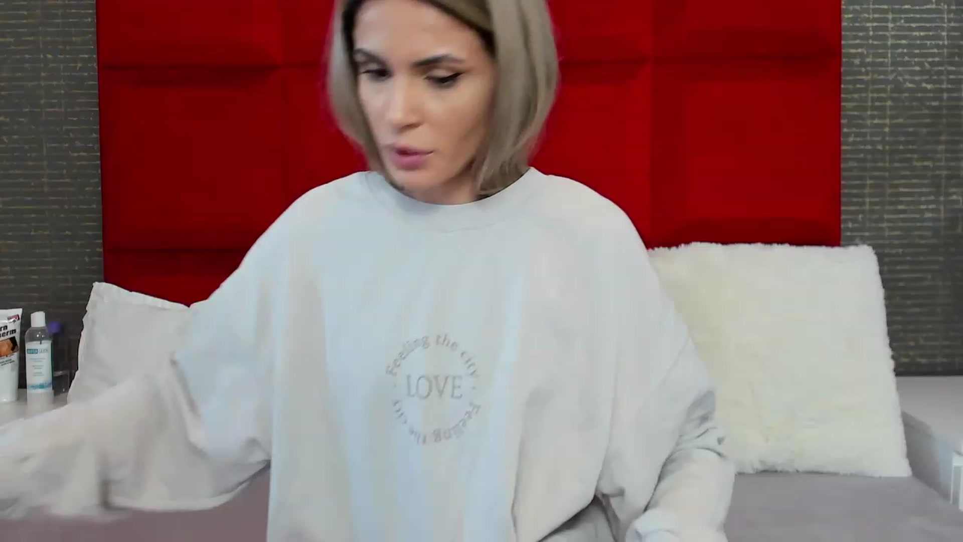 Gallery image thumbnail from Avril_Cyrus's myfreecams stream on, 01/07/2023, 13:30 image 19 of 20