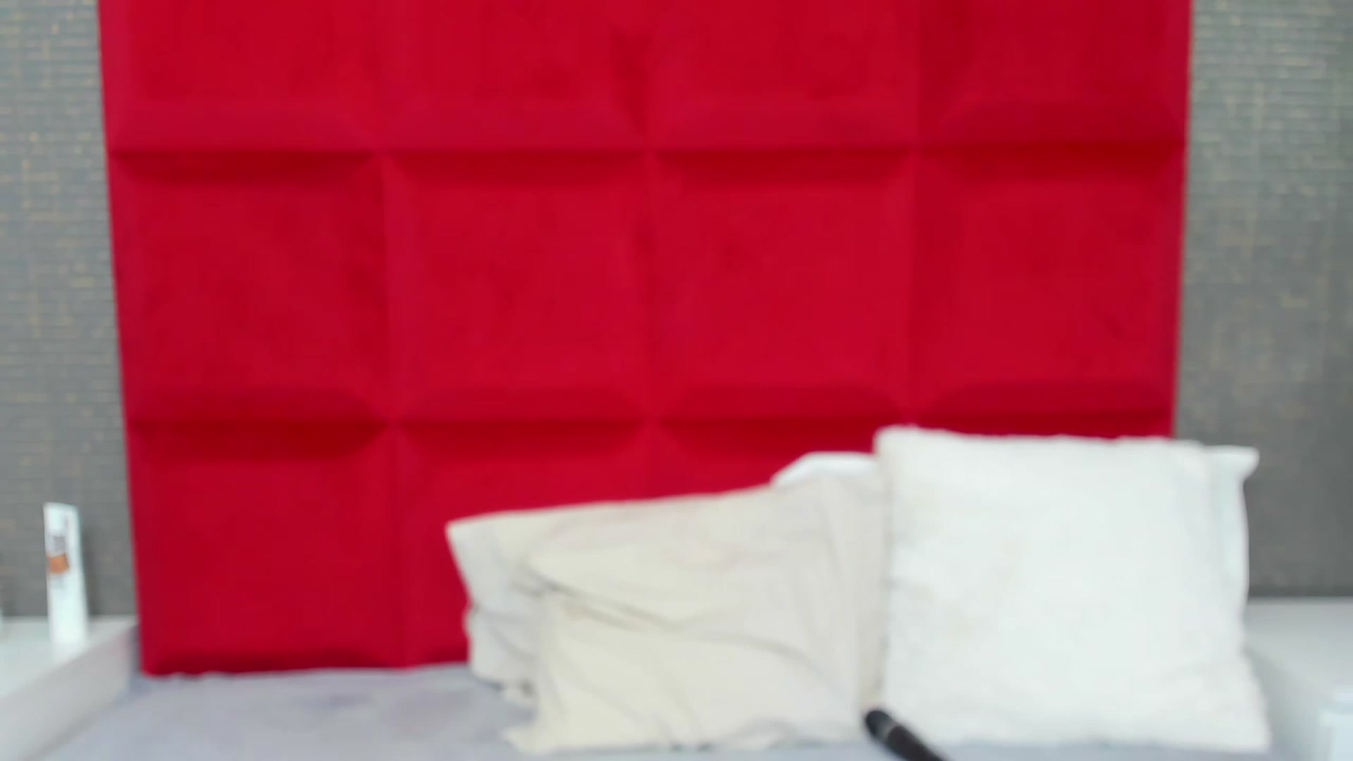 Gallery image thumbnail from Avril_Cyrus's myfreecams stream on, 02/04/2023, 12:16 image 14 of 20