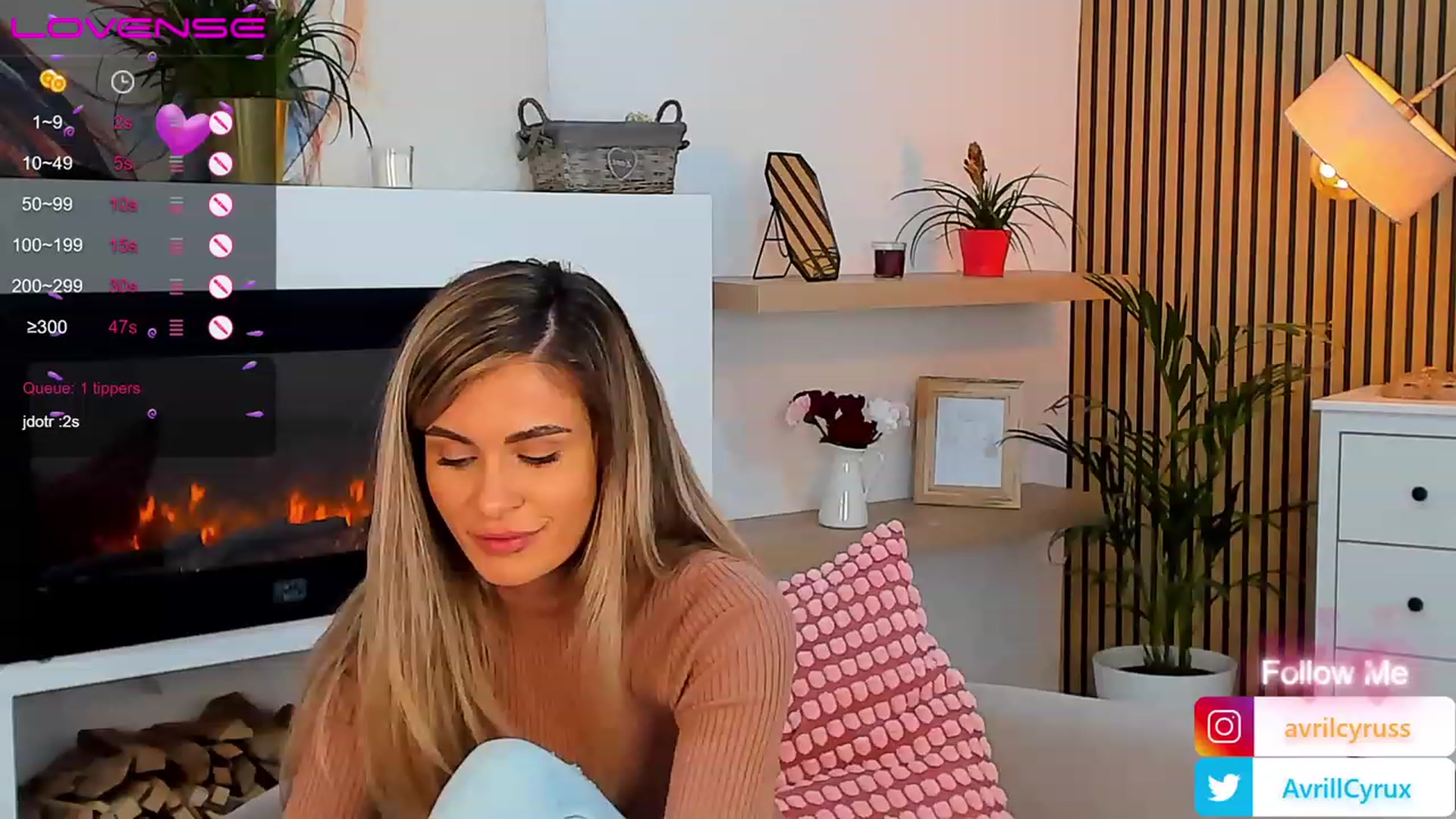 Gallery image thumbnail from Avril_Cyrus's myfreecams stream on, 04/10/2023, 09:13 image 20 of 20