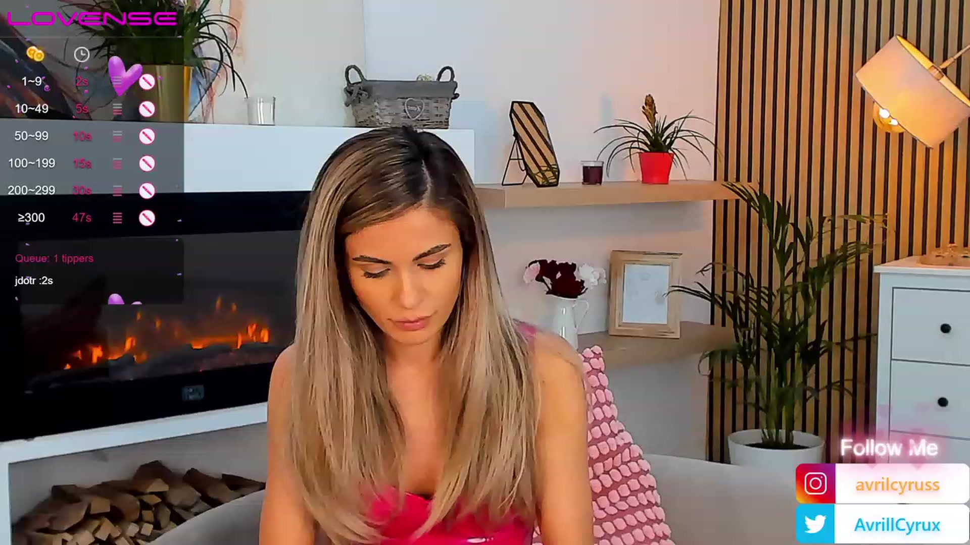 Gallery image thumbnail from Avril_Cyrus's myfreecams stream on, 04/10/2023, 09:13 image 12 of 20