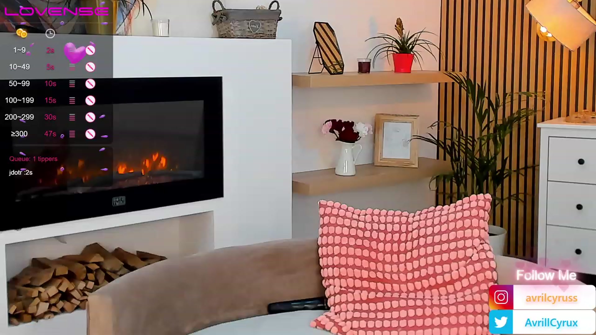 Gallery image thumbnail from Avril_Cyrus's myfreecams stream on, 04/10/2023, 11:35 image 10 of 20