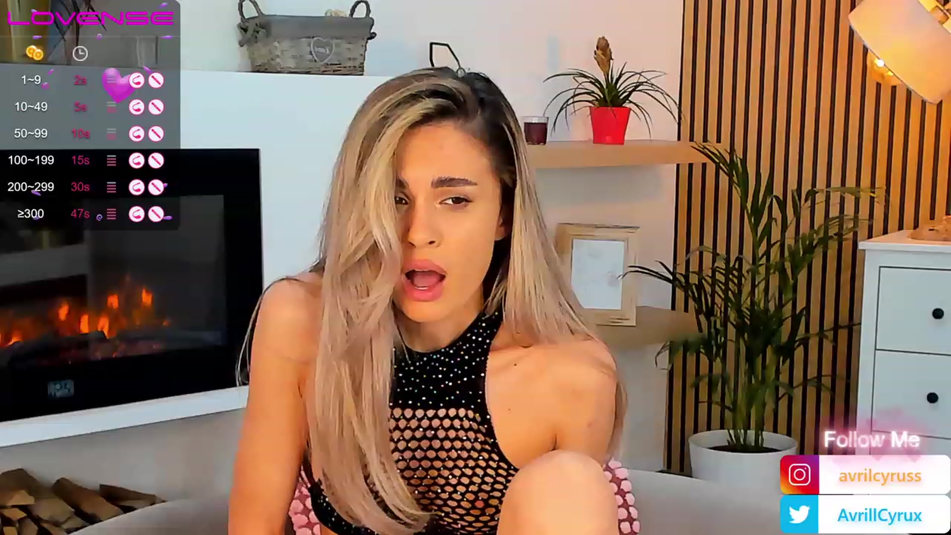 Gallery image thumbnail from Avril_Cyrus's myfreecams stream on, 04/30/2023, 10:00 image 17 of 20