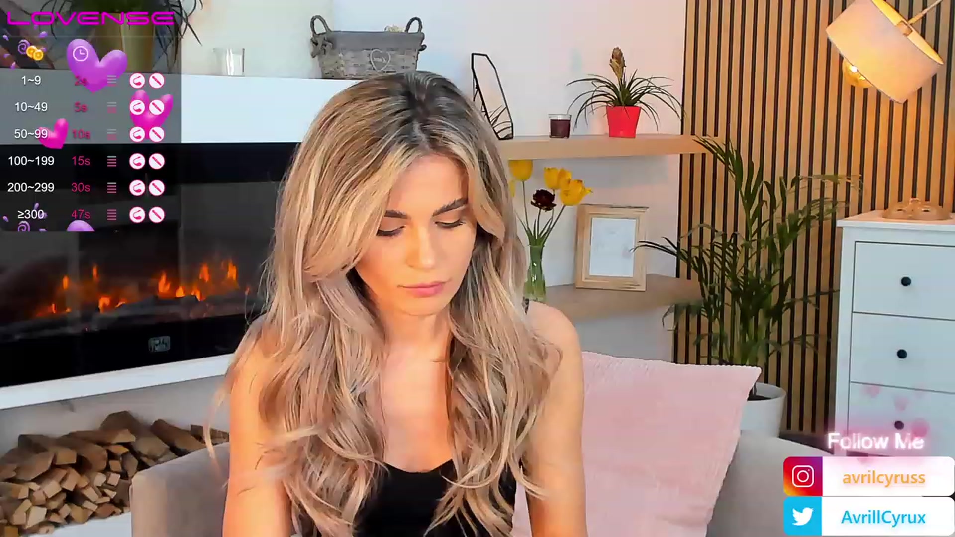 Gallery image thumbnail from Avril_Cyrus's myfreecams stream on, 05/06/2023, 09:01 image 6 of 20