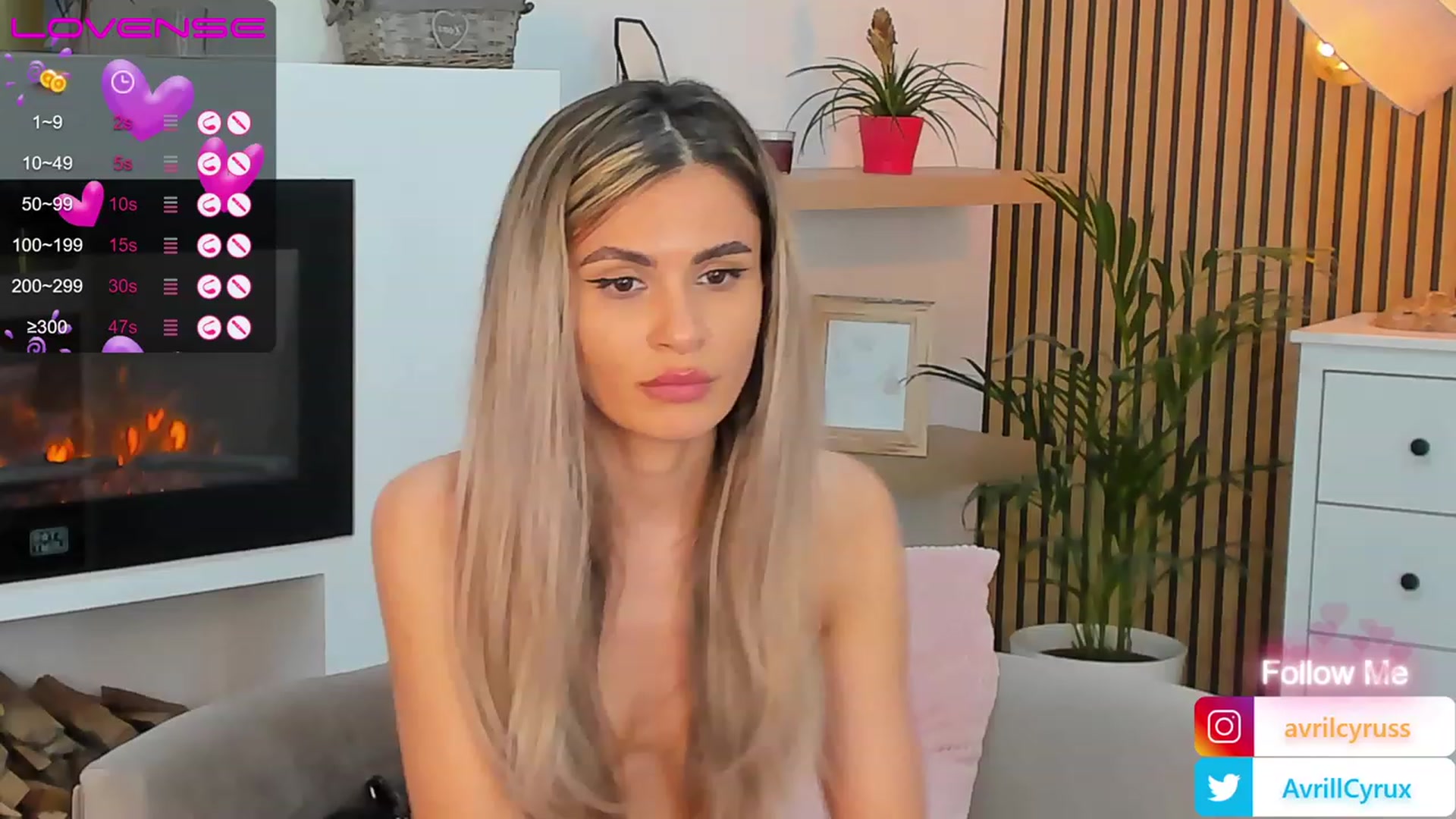 Gallery image thumbnail from Avril_Cyrus's myfreecams stream on, 05/11/2023, 12:45 image 8 of 20
