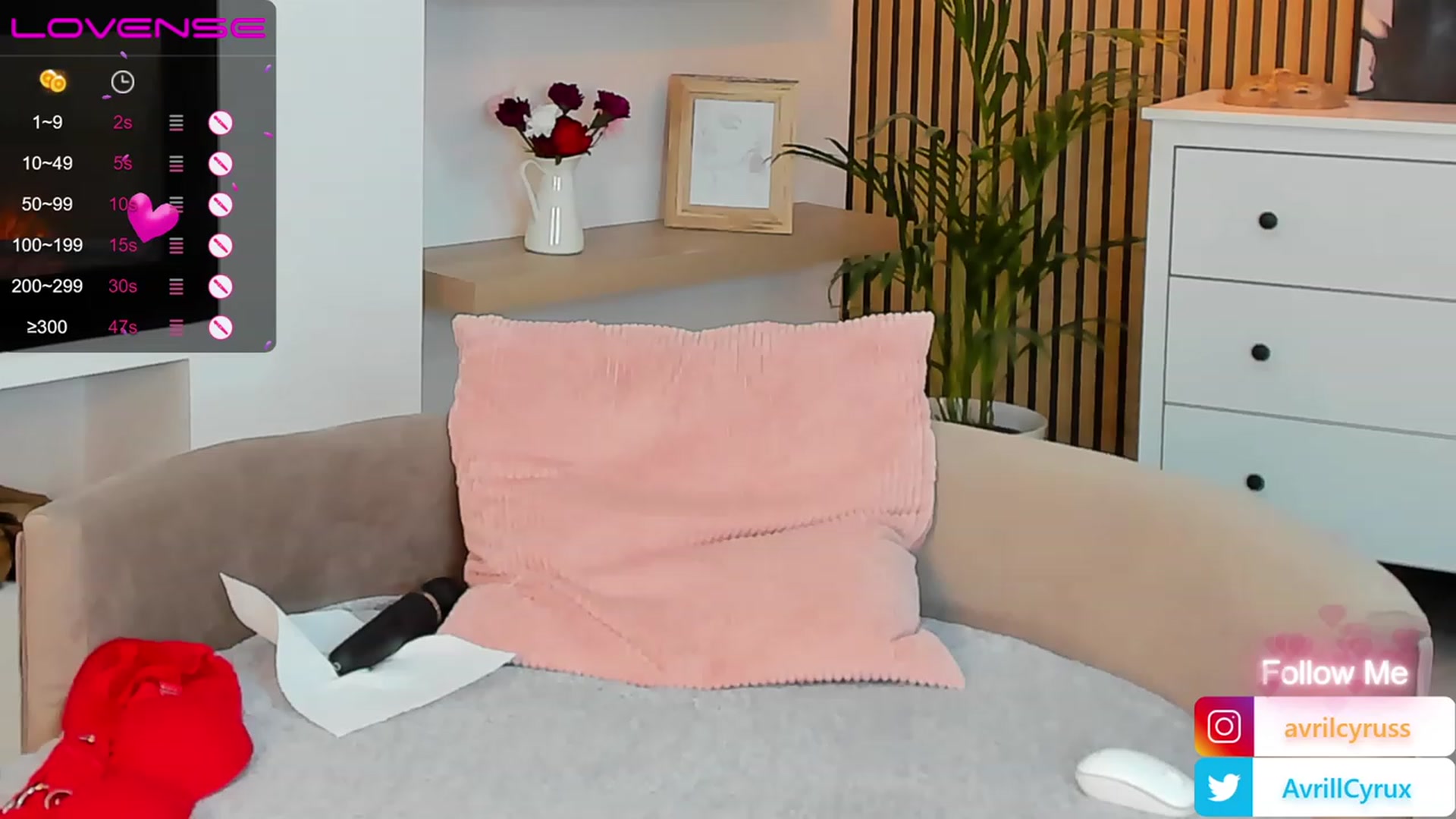 Gallery image thumbnail from Avril_Cyrus's myfreecams stream on, 05/15/2023, 08:32 image 3 of 20