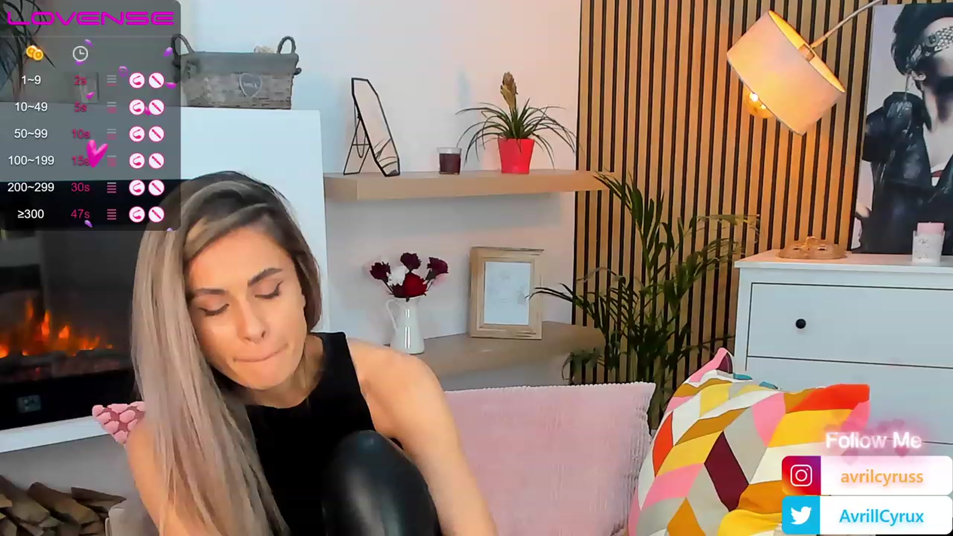 Gallery image thumbnail from Avril_Cyrus's myfreecams stream on, 05/16/2023, 13:11 image 19 of 20