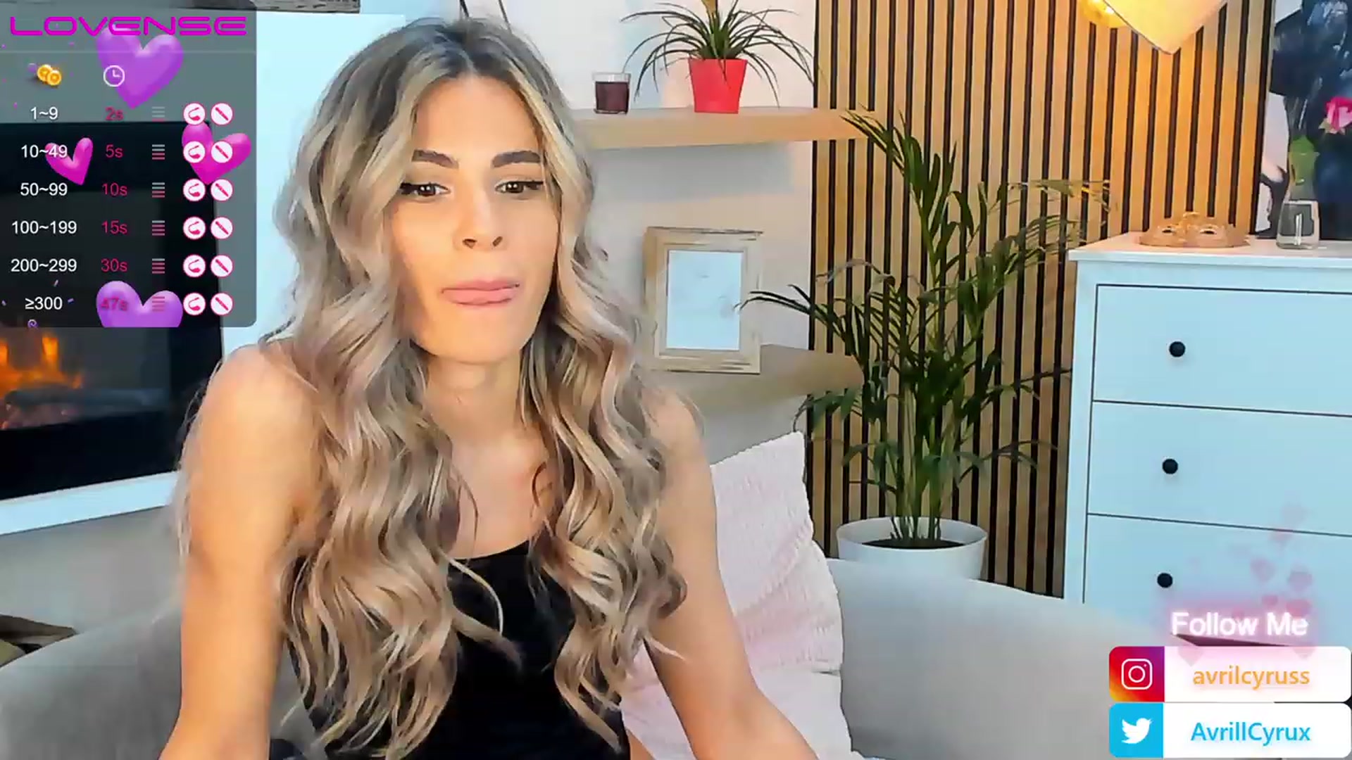 Gallery image thumbnail from Avril_Cyrus's myfreecams stream on, 05/19/2023, 09:10 image 11 of 20