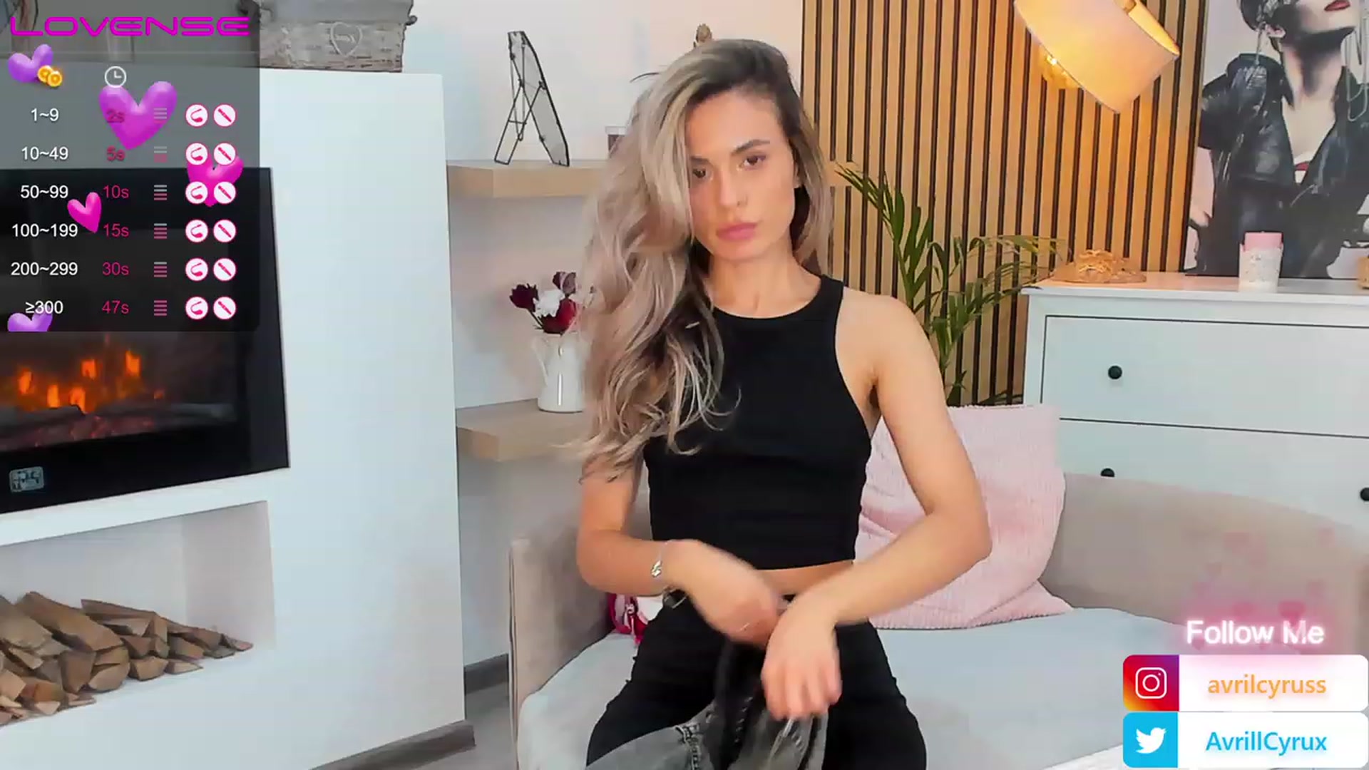 Gallery image thumbnail from Avril_Cyrus's myfreecams stream on, 06/05/2023, 12:32 image 19 of 20