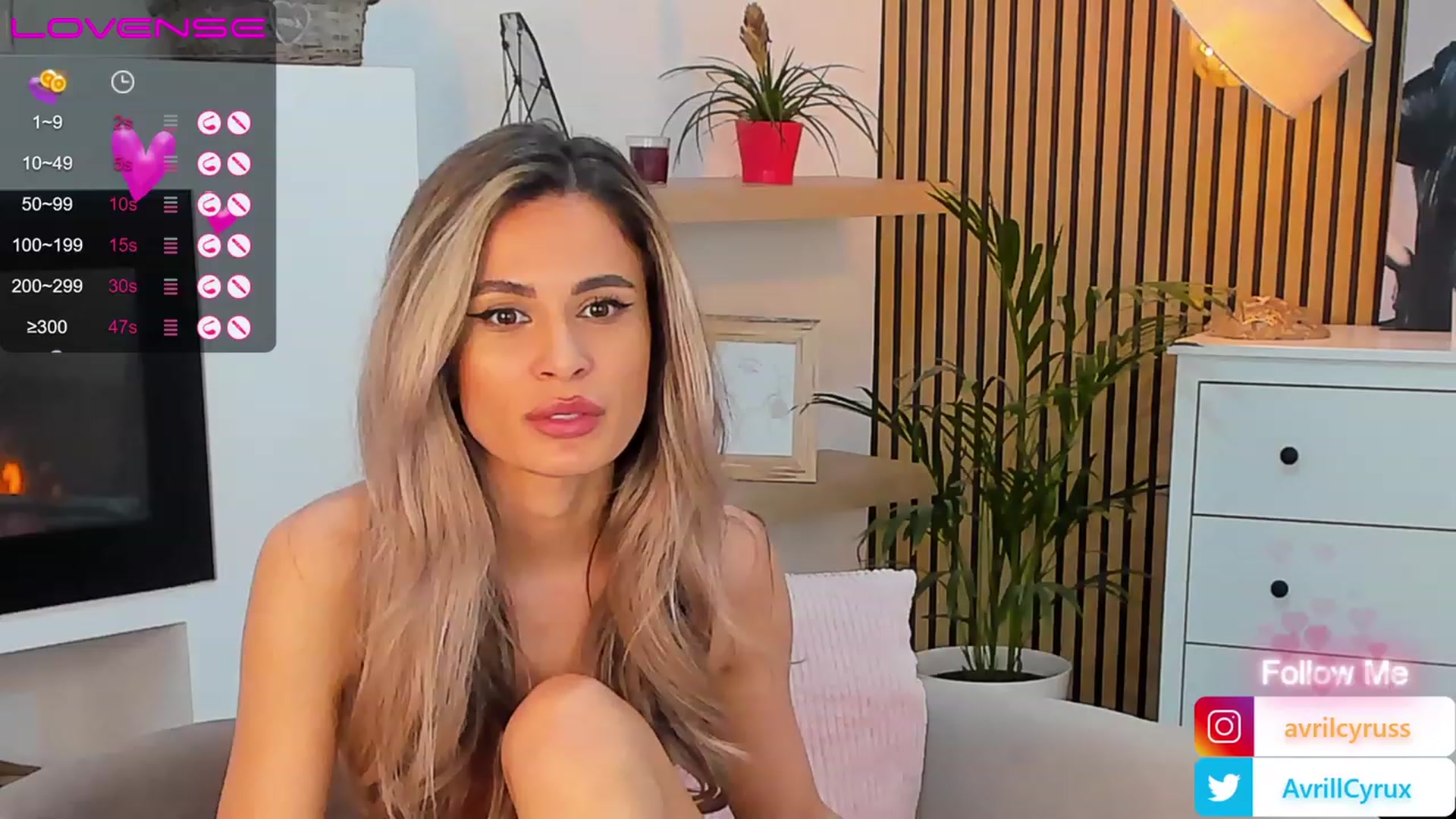 Gallery image thumbnail from Avril_Cyrus's myfreecams stream on, 06/06/2023, 08:52 image 10 of 20