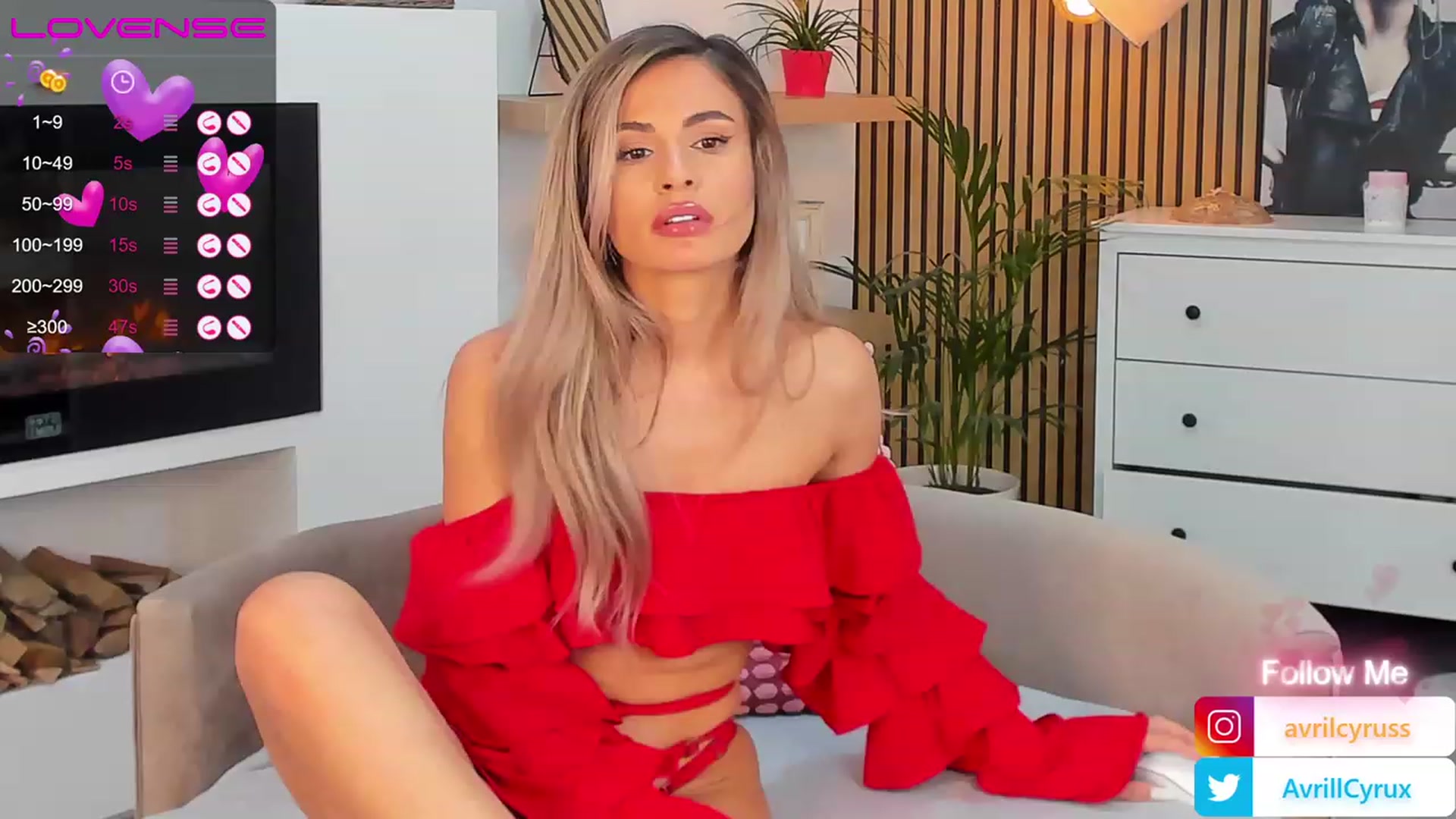 Gallery image thumbnail from Avril_Cyrus's myfreecams stream on, 06/16/2023, 07:55 image 8 of 20