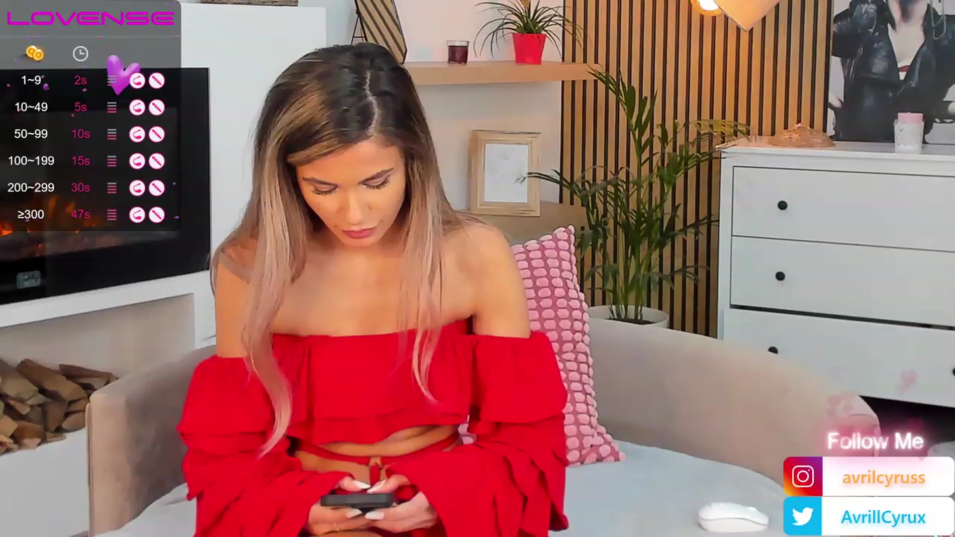 Gallery image thumbnail from Avril_Cyrus's myfreecams stream on, 06/16/2023, 07:55 image 15 of 20