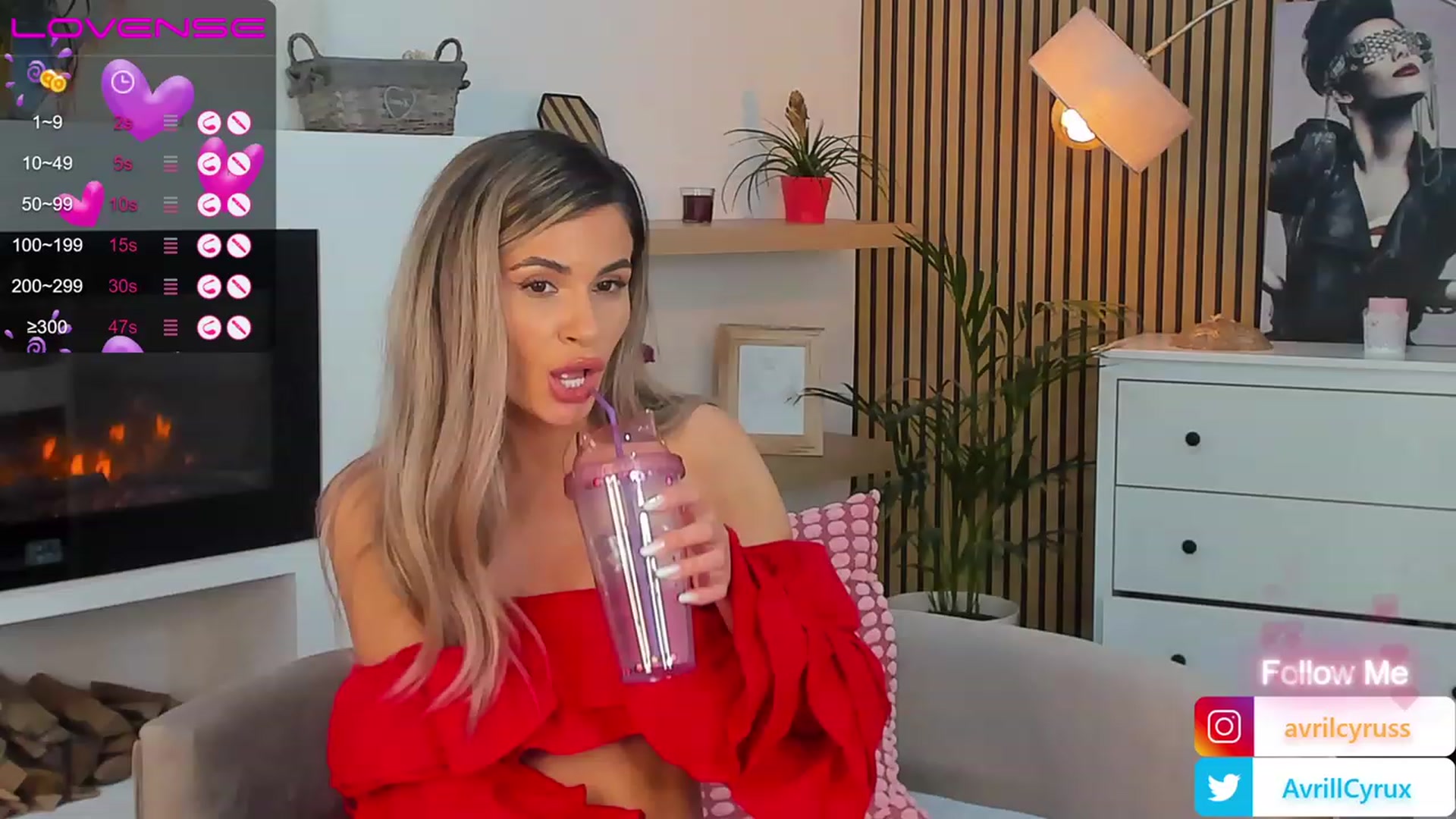 Gallery image thumbnail from Avril_Cyrus's myfreecams stream on, 06/16/2023, 10:58 image 18 of 20