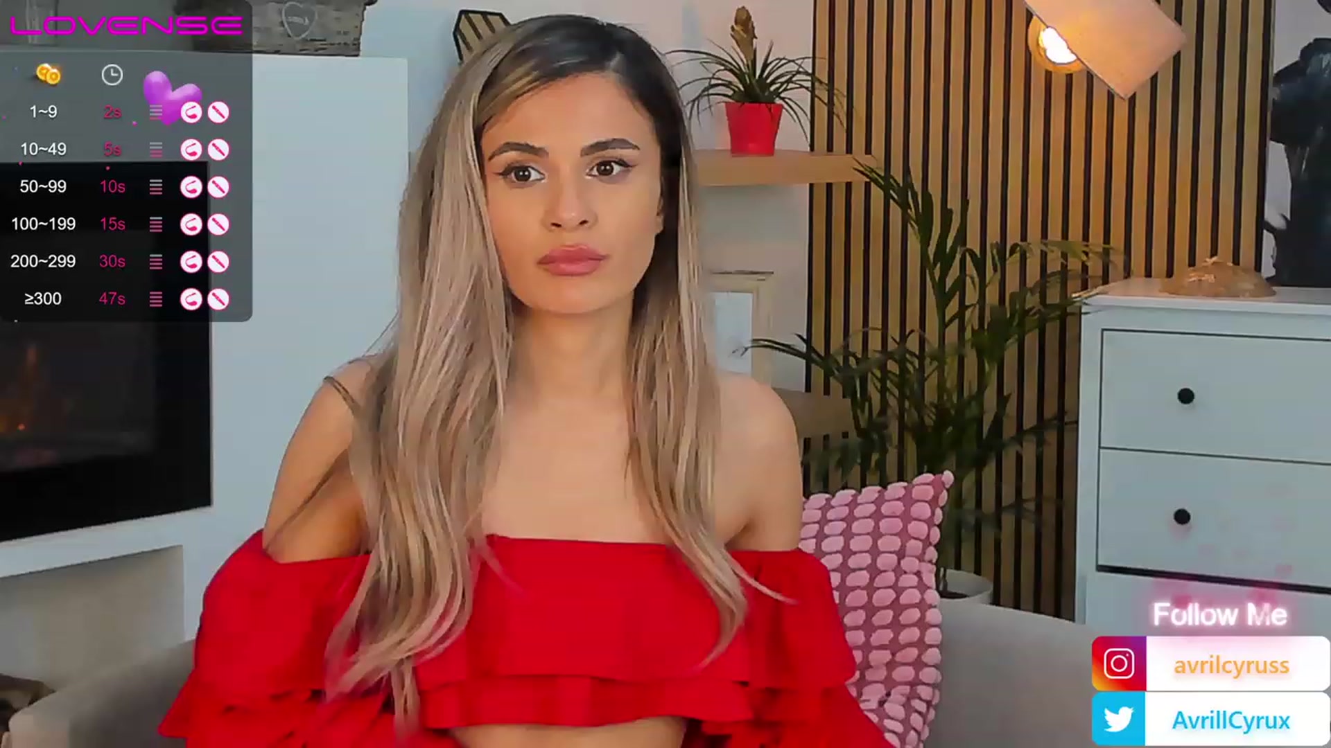 Gallery image thumbnail from Avril_Cyrus's myfreecams stream on, 06/16/2023, 12:32 image 7 of 20