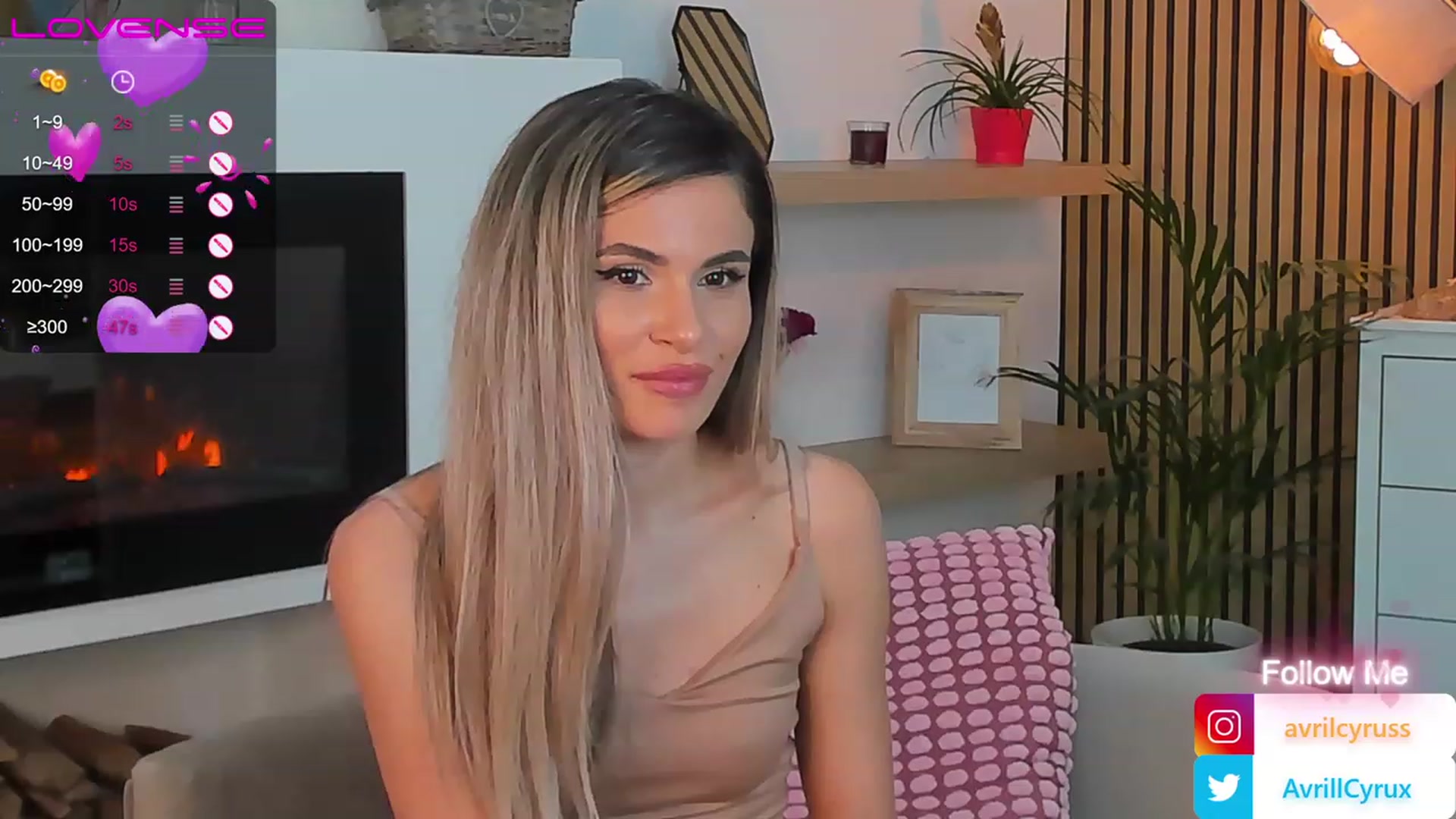 Gallery image thumbnail from Avril_Cyrus's myfreecams stream on, 06/21/2023, 11:58 image 13 of 20