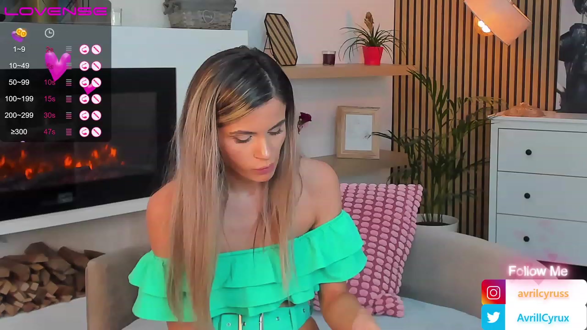 Gallery image thumbnail from Avril_Cyrus's myfreecams stream on, 06/22/2023, 09:06 image 16 of 20
