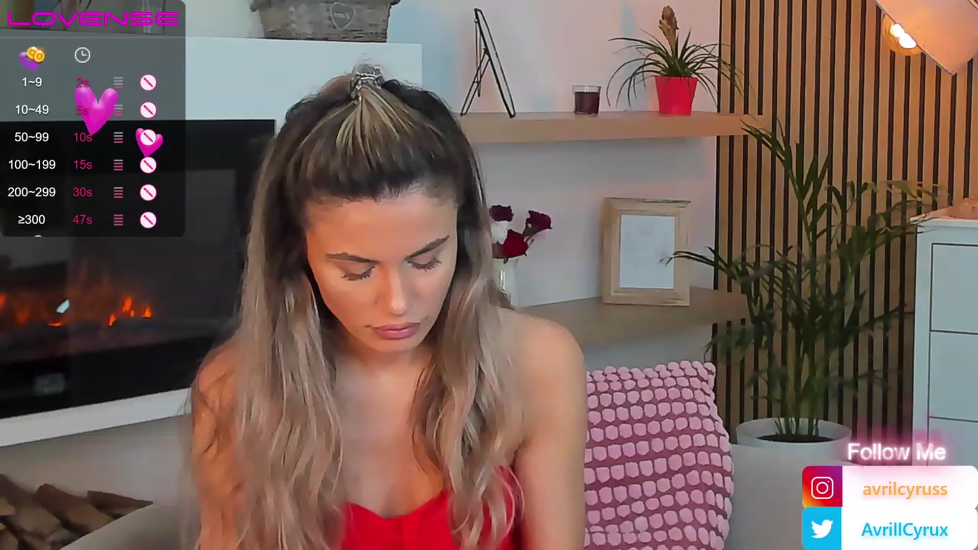 Gallery image thumbnail from Avril_Cyrus's myfreecams stream on, 06/27/2023, 07:44 image 5 of 20