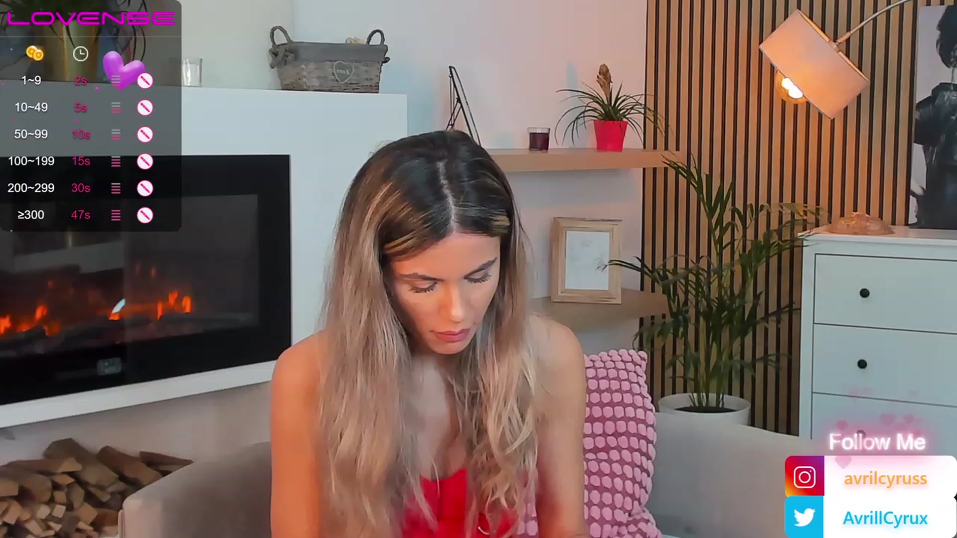 Gallery image thumbnail from Avril_Cyrus's myfreecams stream on, 06/27/2023, 08:27 image 14 of 20