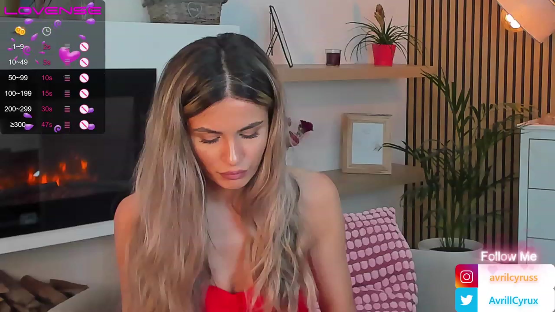 Gallery image thumbnail from Avril_Cyrus's myfreecams stream on, 06/27/2023, 12:04 image 4 of 20
