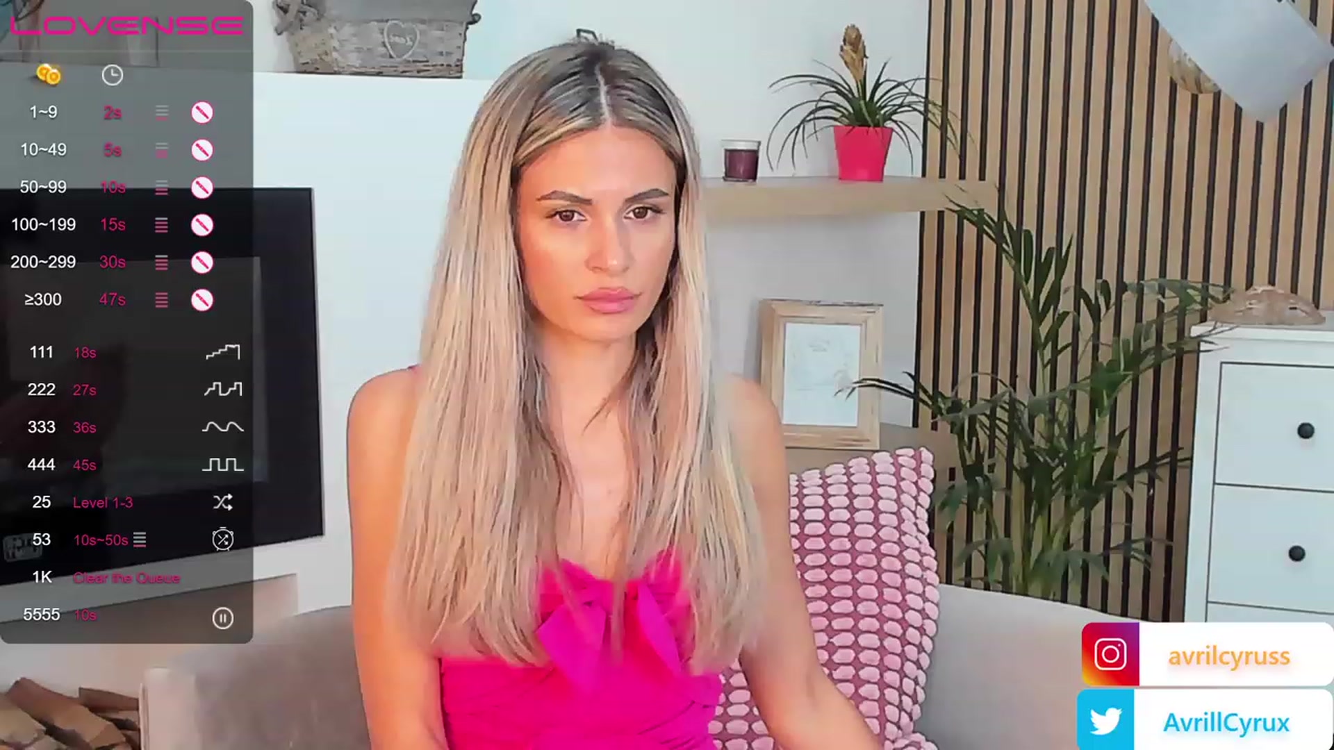 Gallery image thumbnail from Avril_Cyrus's myfreecams stream on, 07/26/2023, 11:37 image 12 of 20