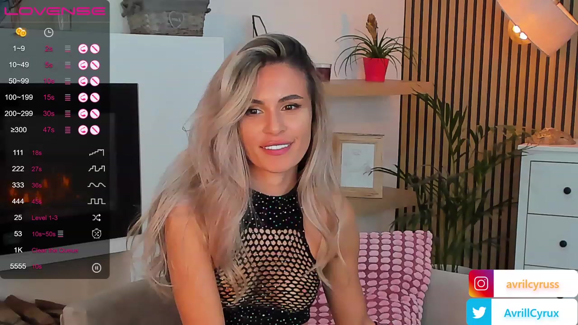 Gallery image thumbnail from Avril_Cyrus's myfreecams stream on, 07/28/2023, 08:03 image 12 of 20