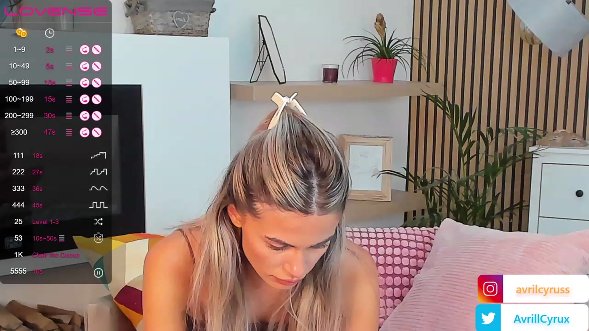 Gallery image thumbnail from Avril_Cyrus's myfreecams stream on, 07/31/2023, 12:17 image 20 of 20