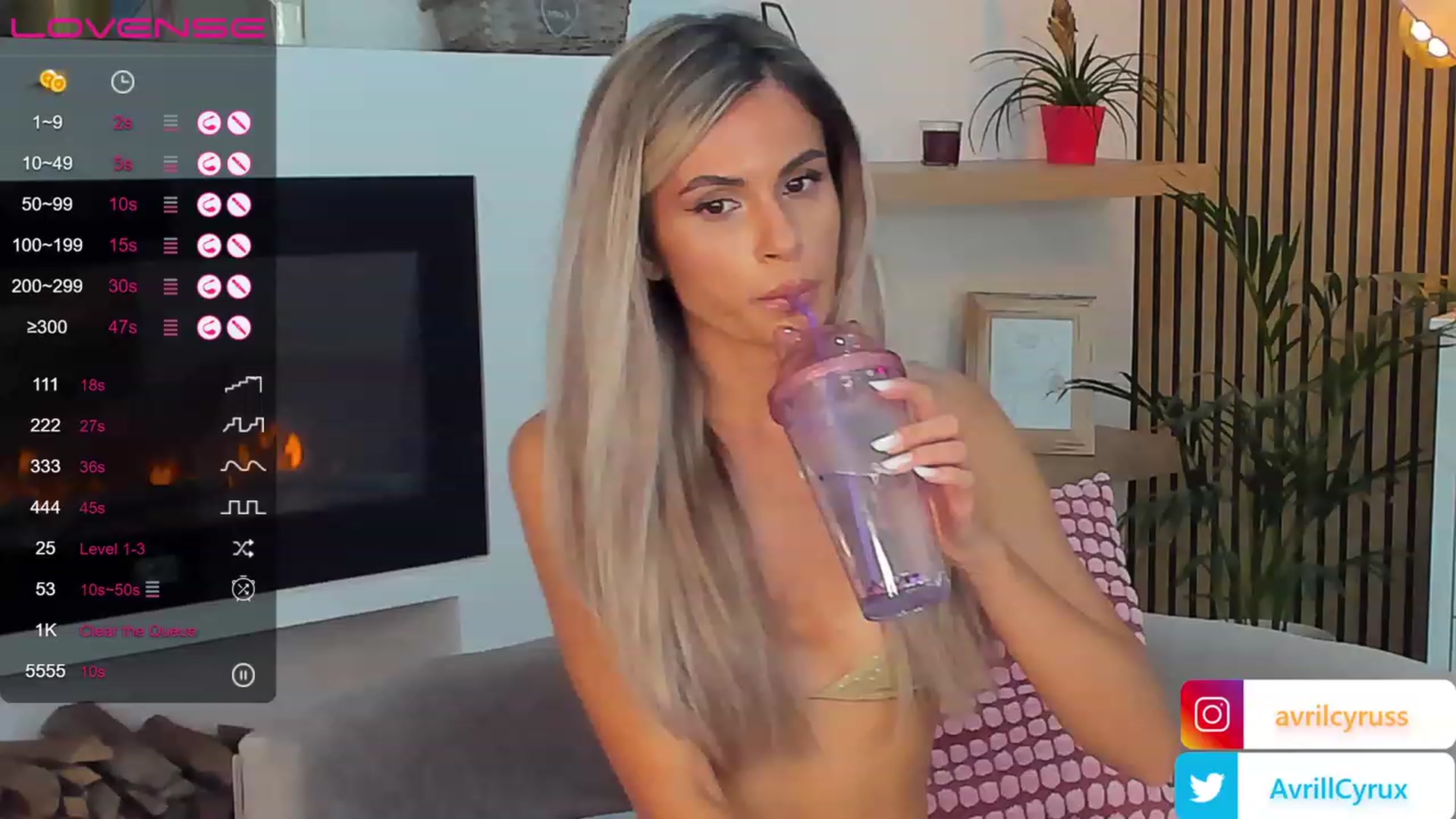 Gallery image thumbnail from Avril_Cyrus's myfreecams stream on, 08/07/2023, 08:48 image 17 of 20