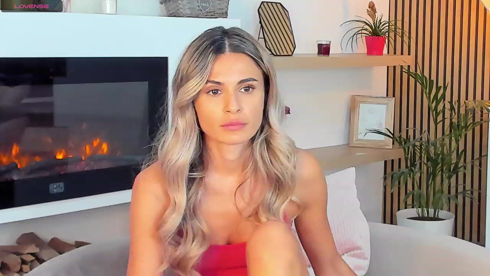 Gallery image thumbnail from Avril_Cyrus's myfreecams stream on, 09/13/2023, 09:00 image 8 of 20