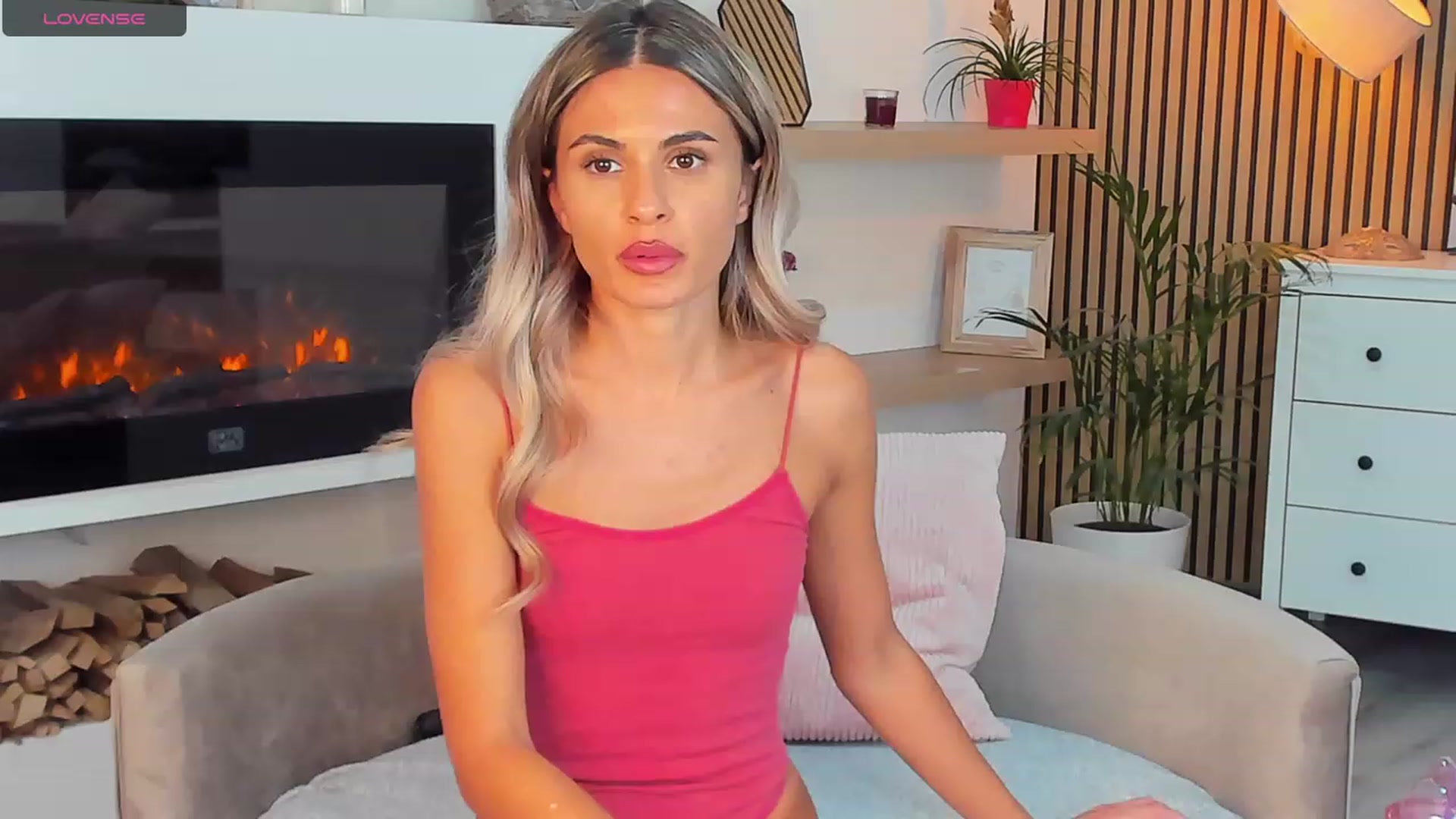 Gallery image thumbnail from Avril_Cyrus's myfreecams stream on, 09/13/2023, 12:39 image 6 of 20