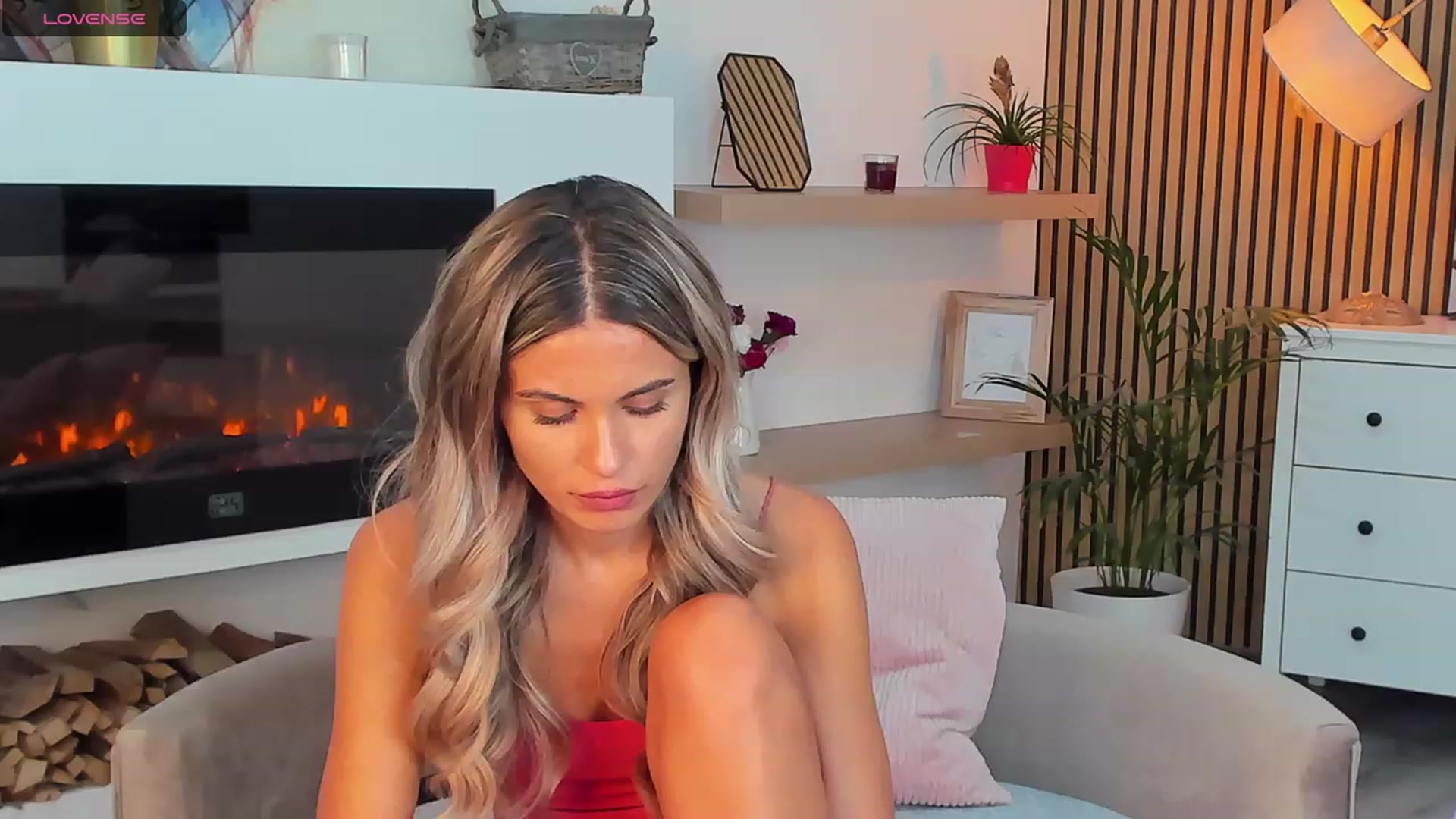 Gallery image thumbnail from Avril_Cyrus's myfreecams stream on, 09/13/2023, 12:39 image 16 of 20