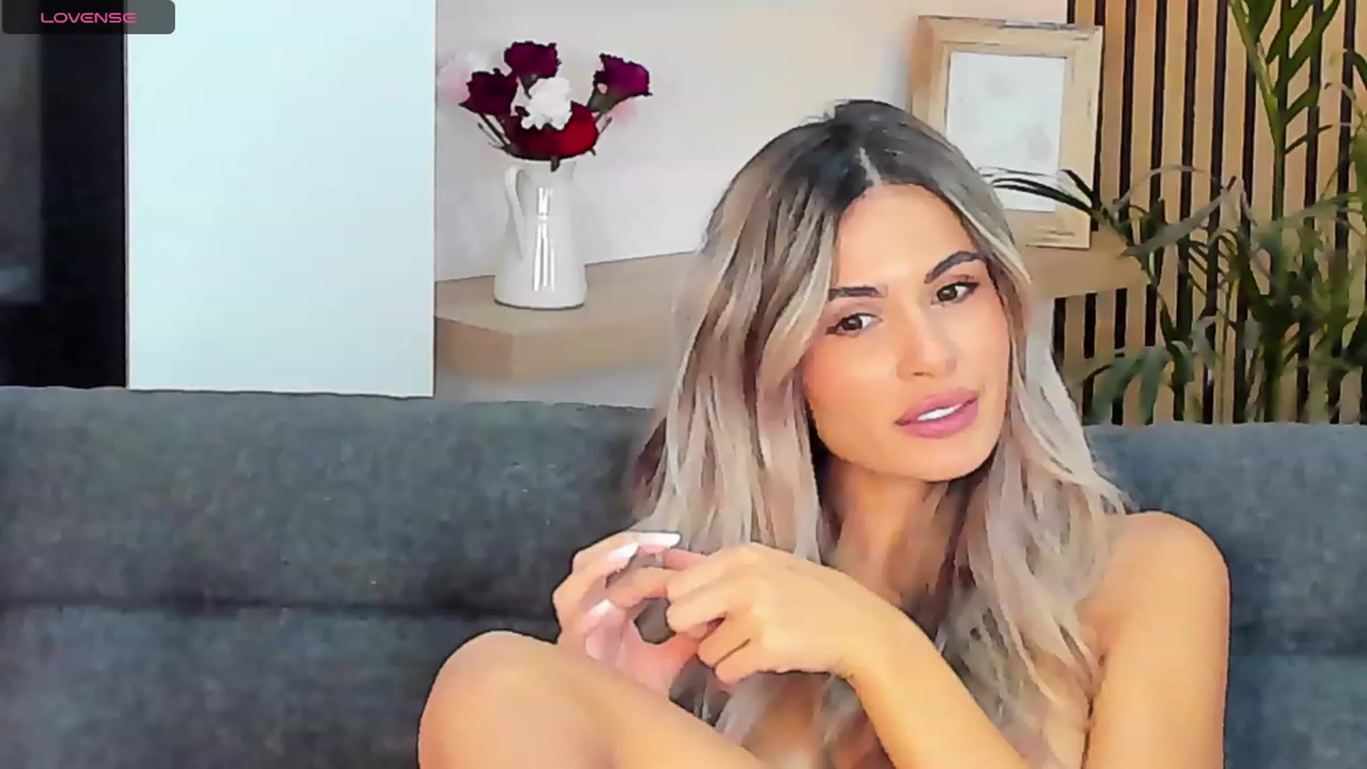 Gallery image thumbnail from Avril_Cyrus's myfreecams stream on, 09/30/2023, 07:51 image 10 of 20