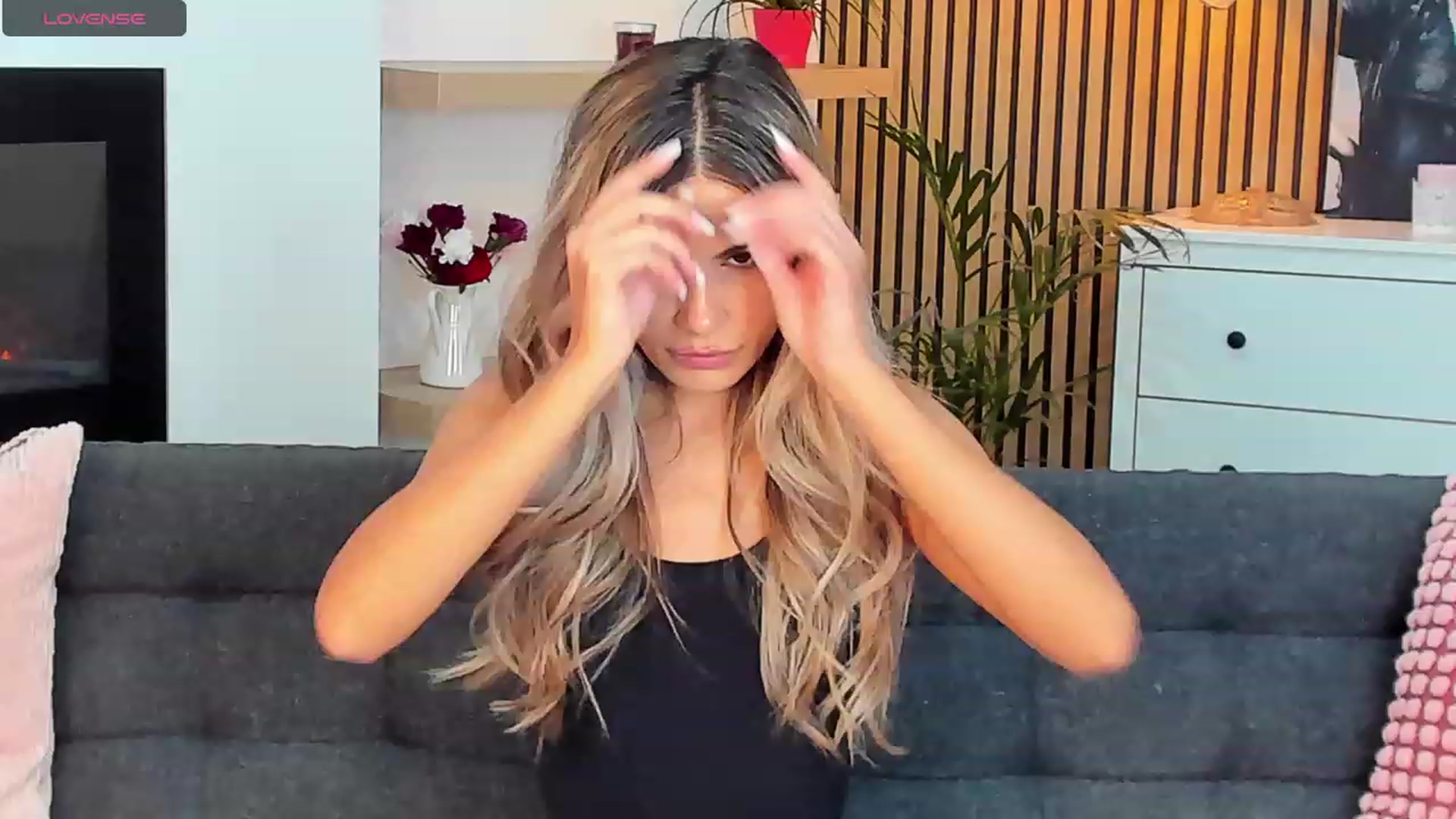 Gallery image thumbnail from Avril_Cyrus's myfreecams stream on, 09/30/2023, 11:42 image 14 of 20