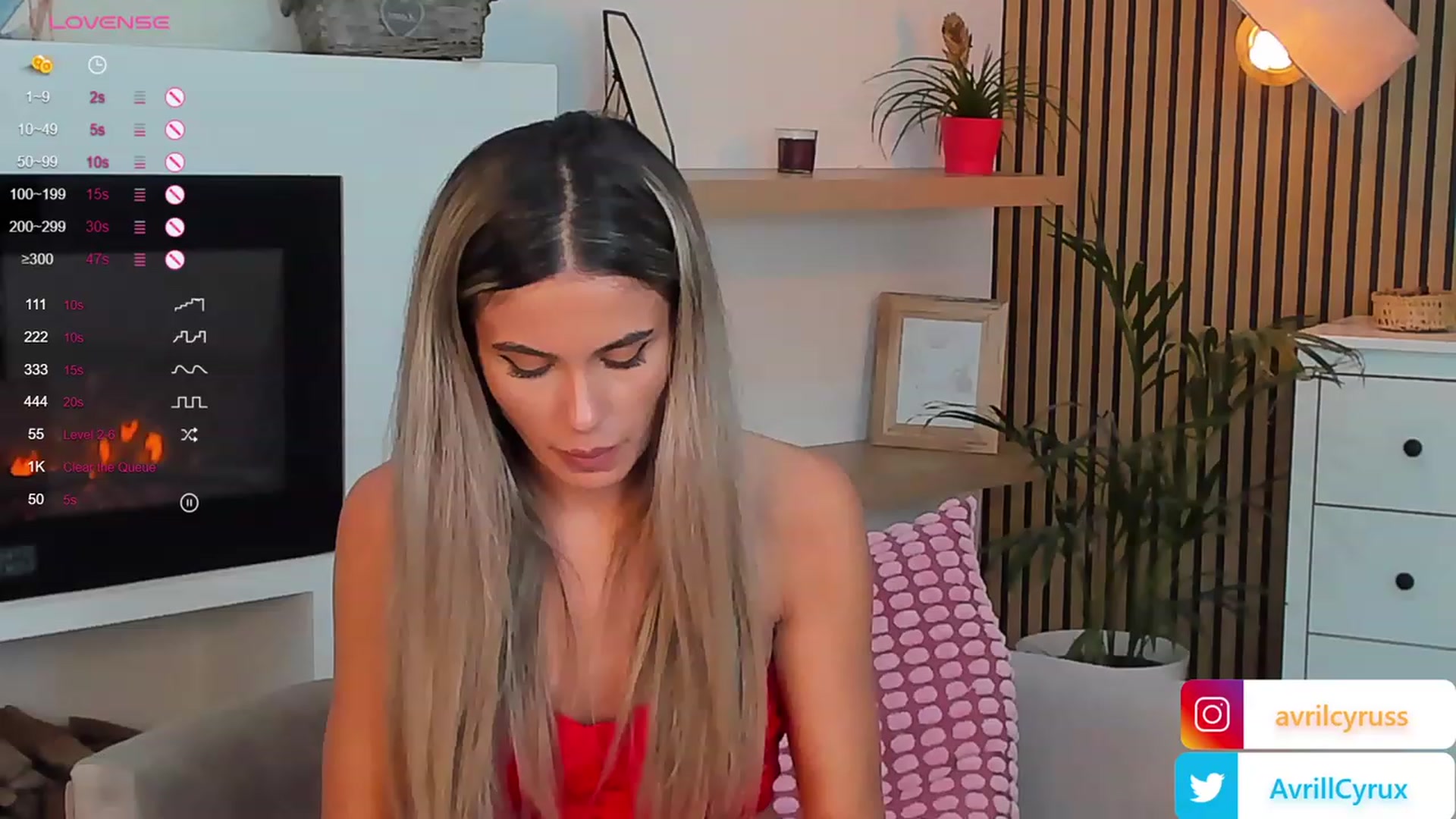 Gallery image thumbnail from Avril_Cyrus's myfreecams stream on, 10/14/2023, 08:46 image 12 of 20