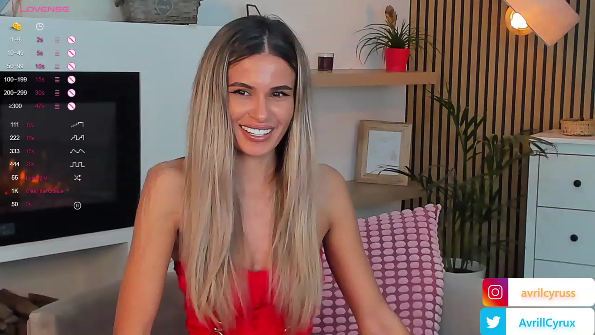 Gallery image thumbnail from Avril_Cyrus's myfreecams stream on, 10/14/2023, 11:56 image 11 of 20