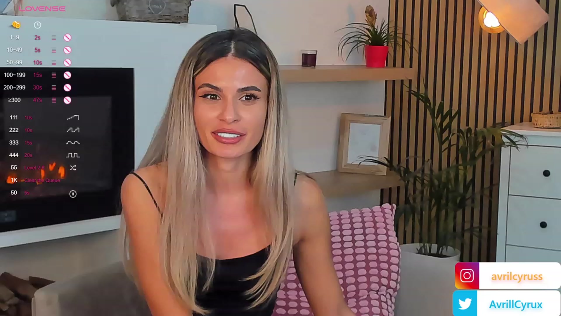 Gallery image thumbnail from Avril_Cyrus's myfreecams stream on, 10/17/2023, 13:04 image 8 of 20