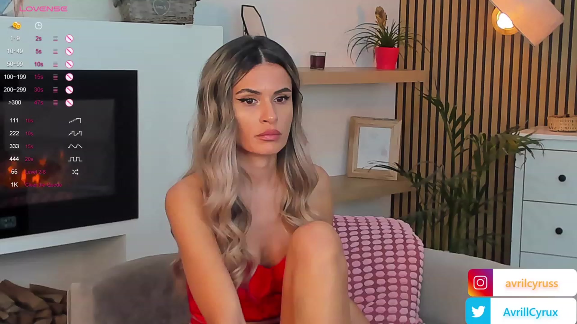 Gallery image thumbnail from Avril_Cyrus's myfreecams stream on, 10/24/2023, 13:00 image 10 of 20