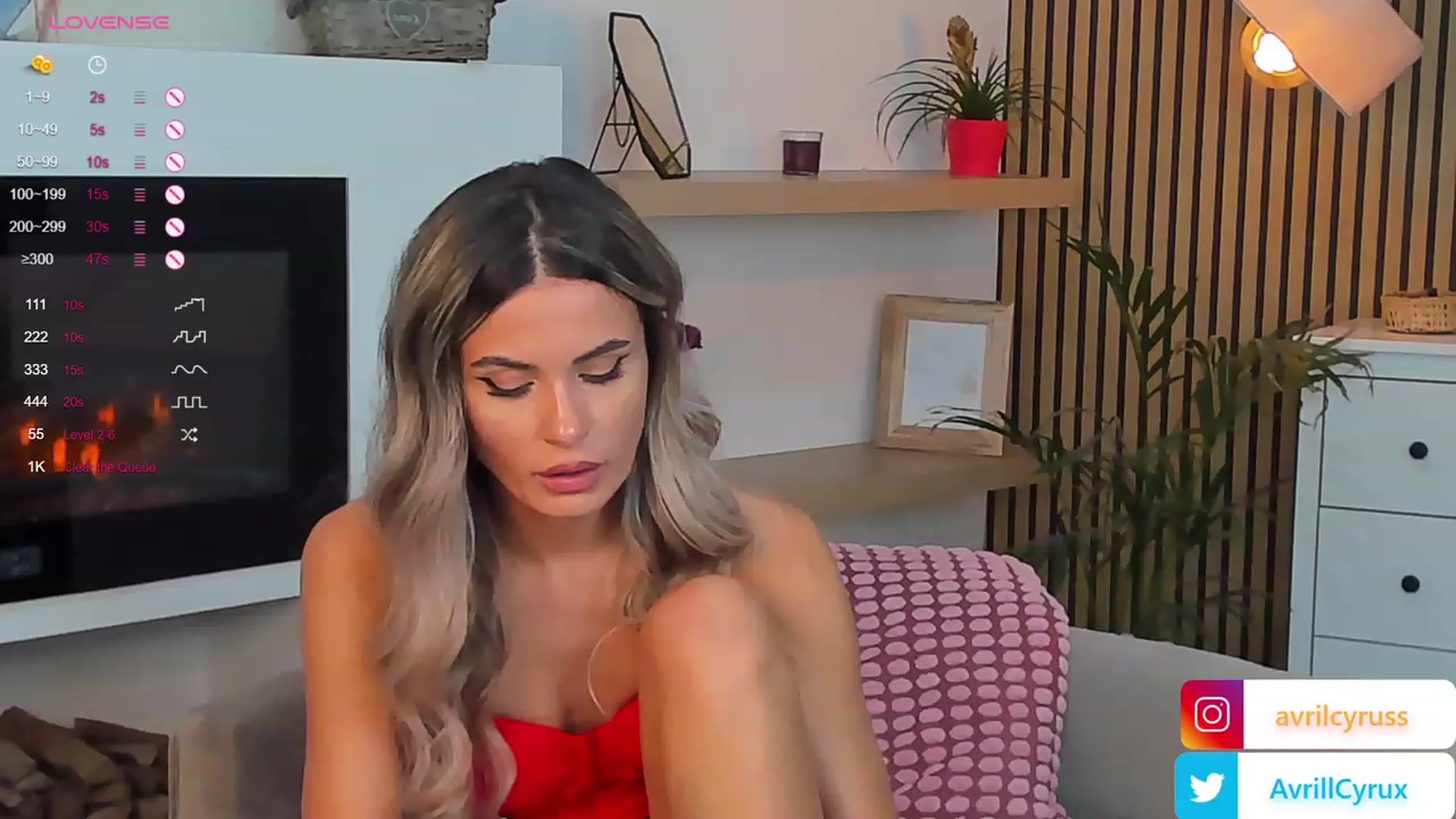 Gallery image thumbnail from Avril_Cyrus's myfreecams stream on, 10/24/2023, 13:00 image 9 of 20