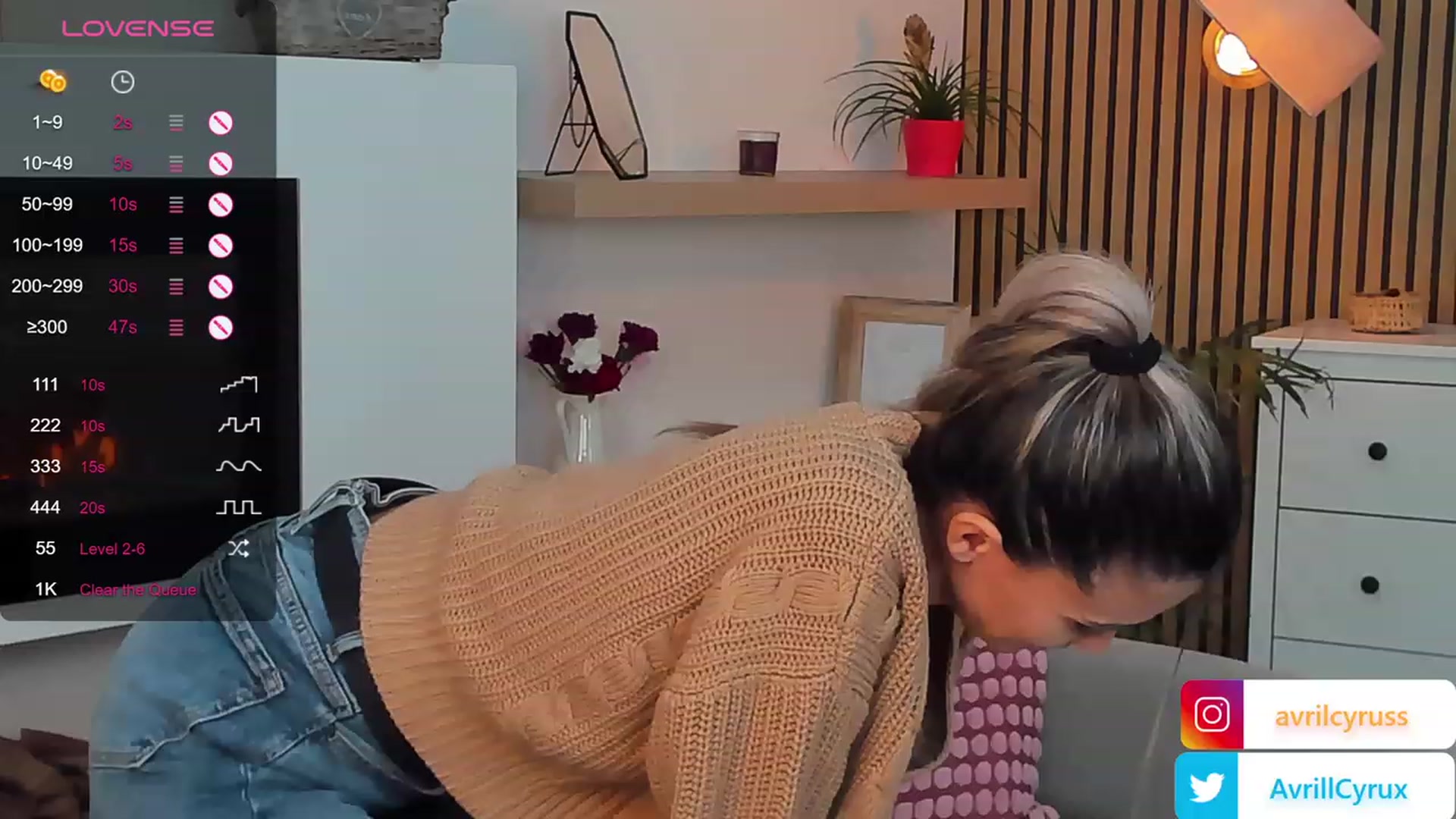 Gallery image thumbnail from Avril_Cyrus's myfreecams stream on, 11/09/2023, 14:32 image 19 of 20