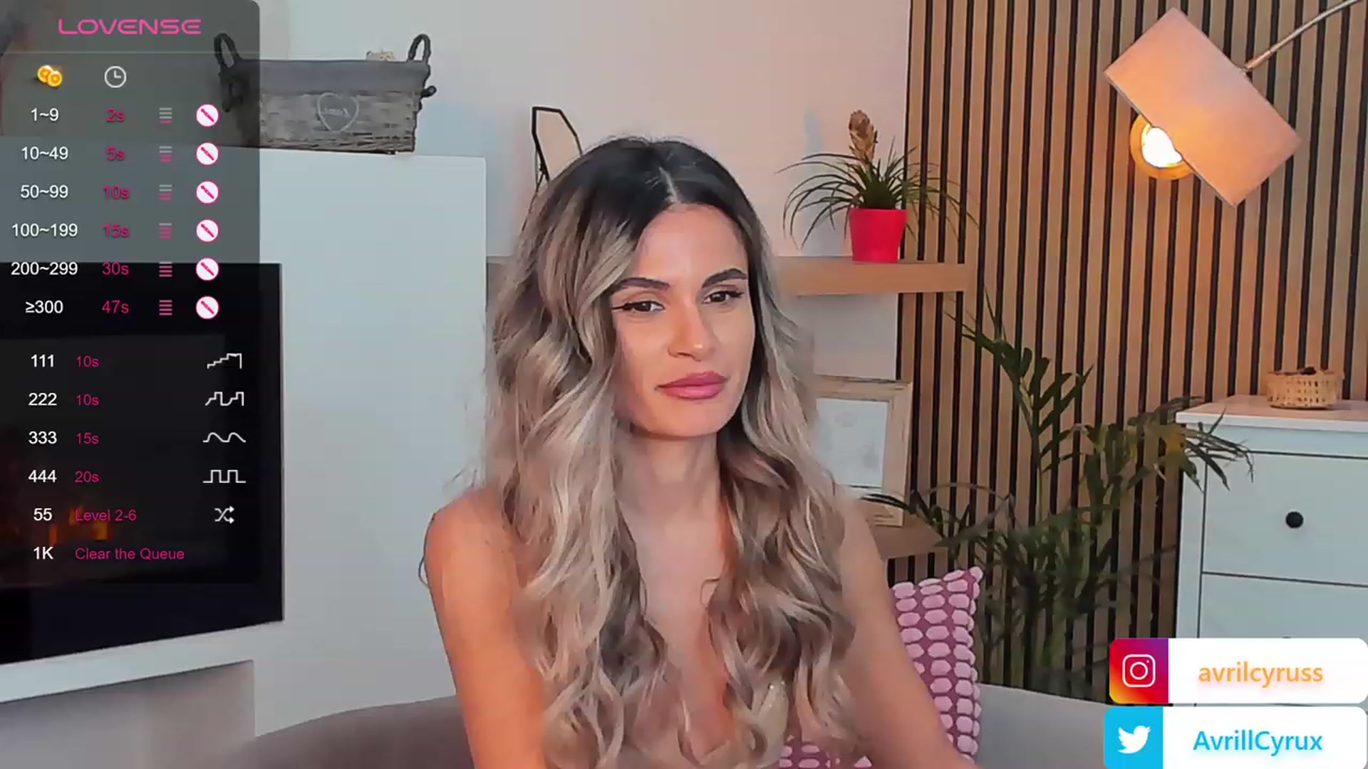 Gallery image thumbnail from Avril_Cyrus's myfreecams stream on, 11/10/2023, 13:08 image 4 of 20