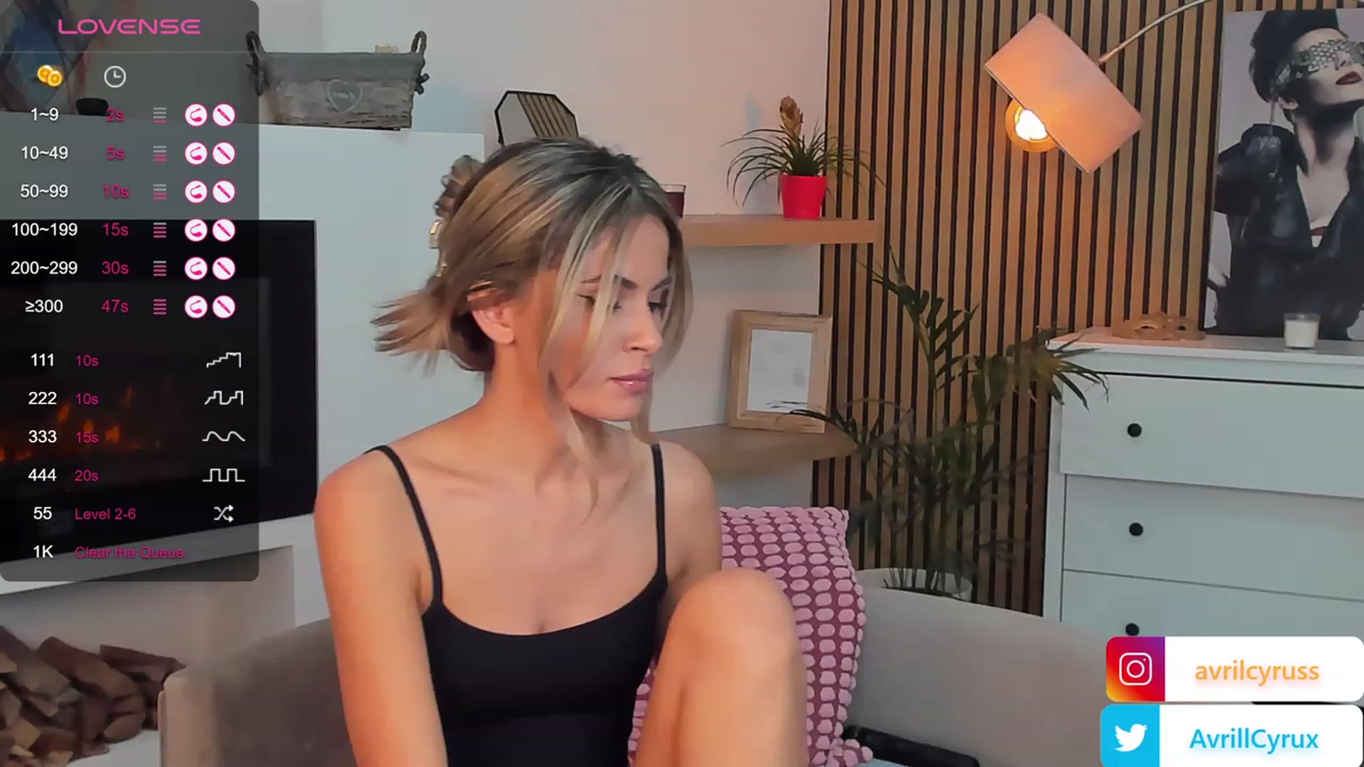 Gallery image thumbnail from Avril_Cyrus's myfreecams stream on, 11/18/2023, 13:02 image 14 of 20