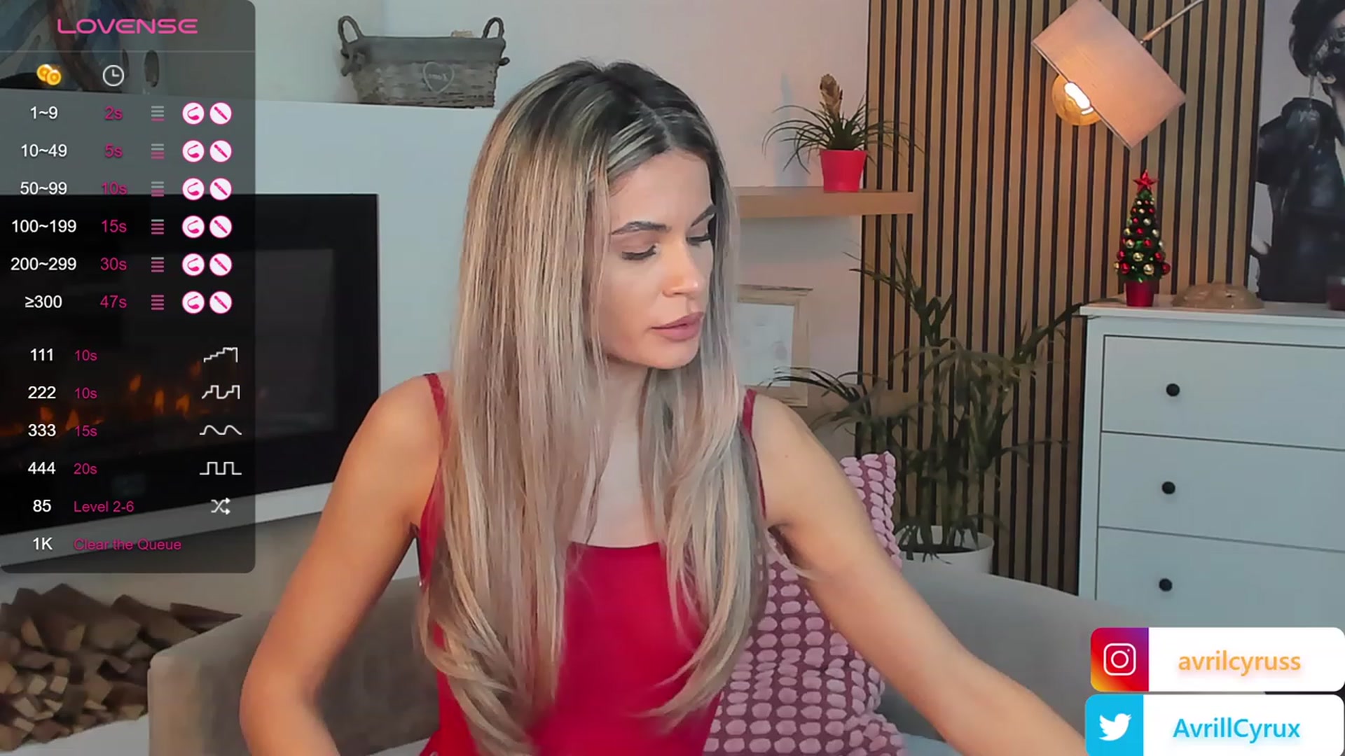Gallery image thumbnail from Avril_Cyrus's myfreecams stream on, 12/18/2023, 14:16 image 16 of 20