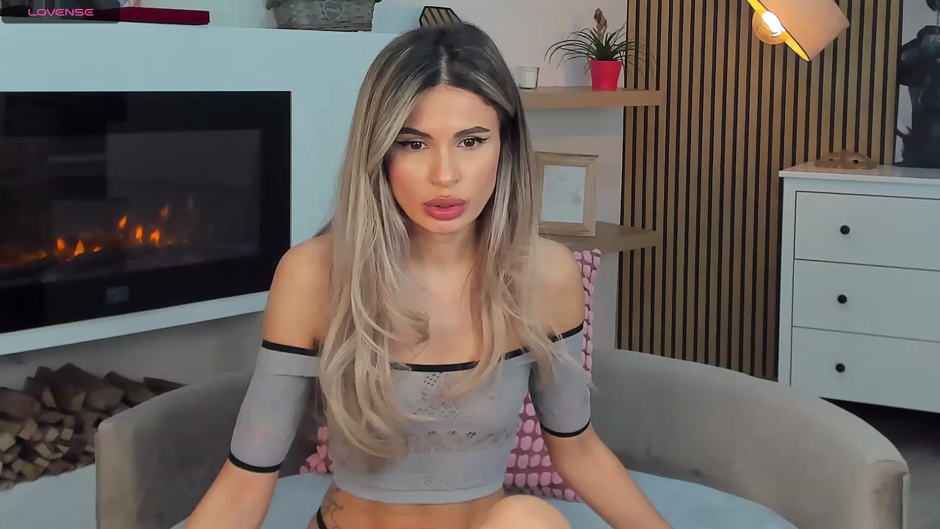 Gallery image thumbnail from Avril_Cyrus's myfreecams stream on, 02/02/2024, 09:37 image 6 of 20