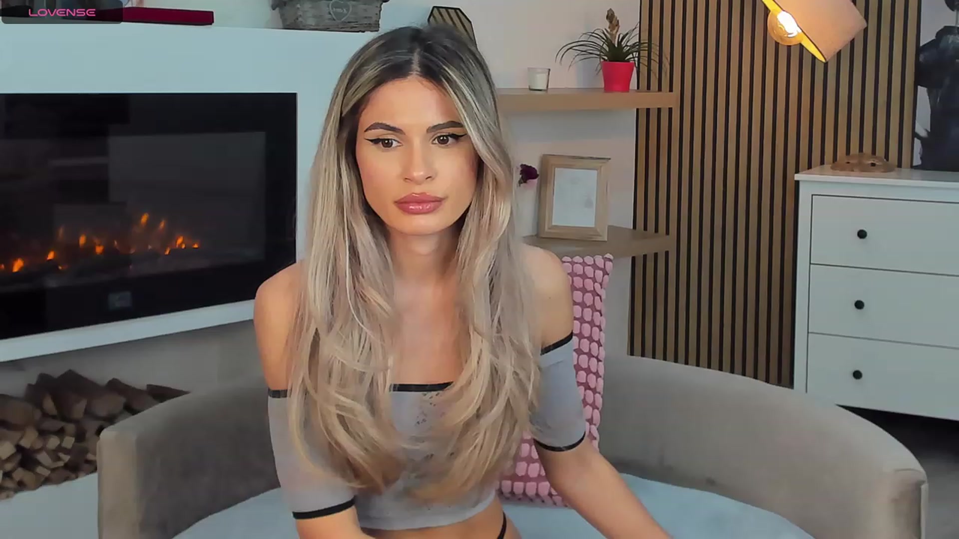 Gallery image thumbnail from Avril_Cyrus's myfreecams stream on, 02/02/2024, 09:37 image 20 of 20