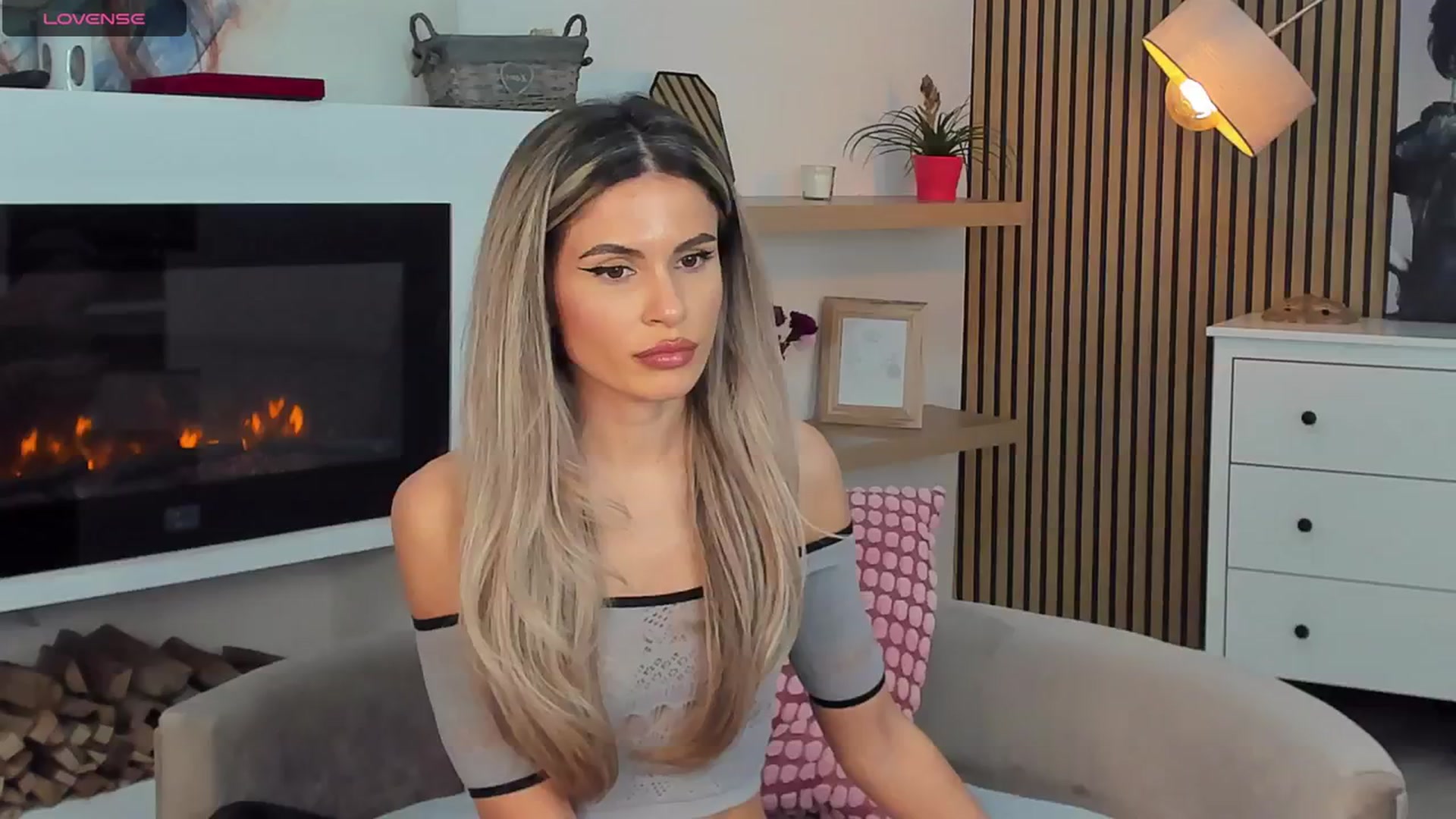Gallery image thumbnail from Avril_Cyrus's myfreecams stream on, 02/02/2024, 14:28 image 11 of 20