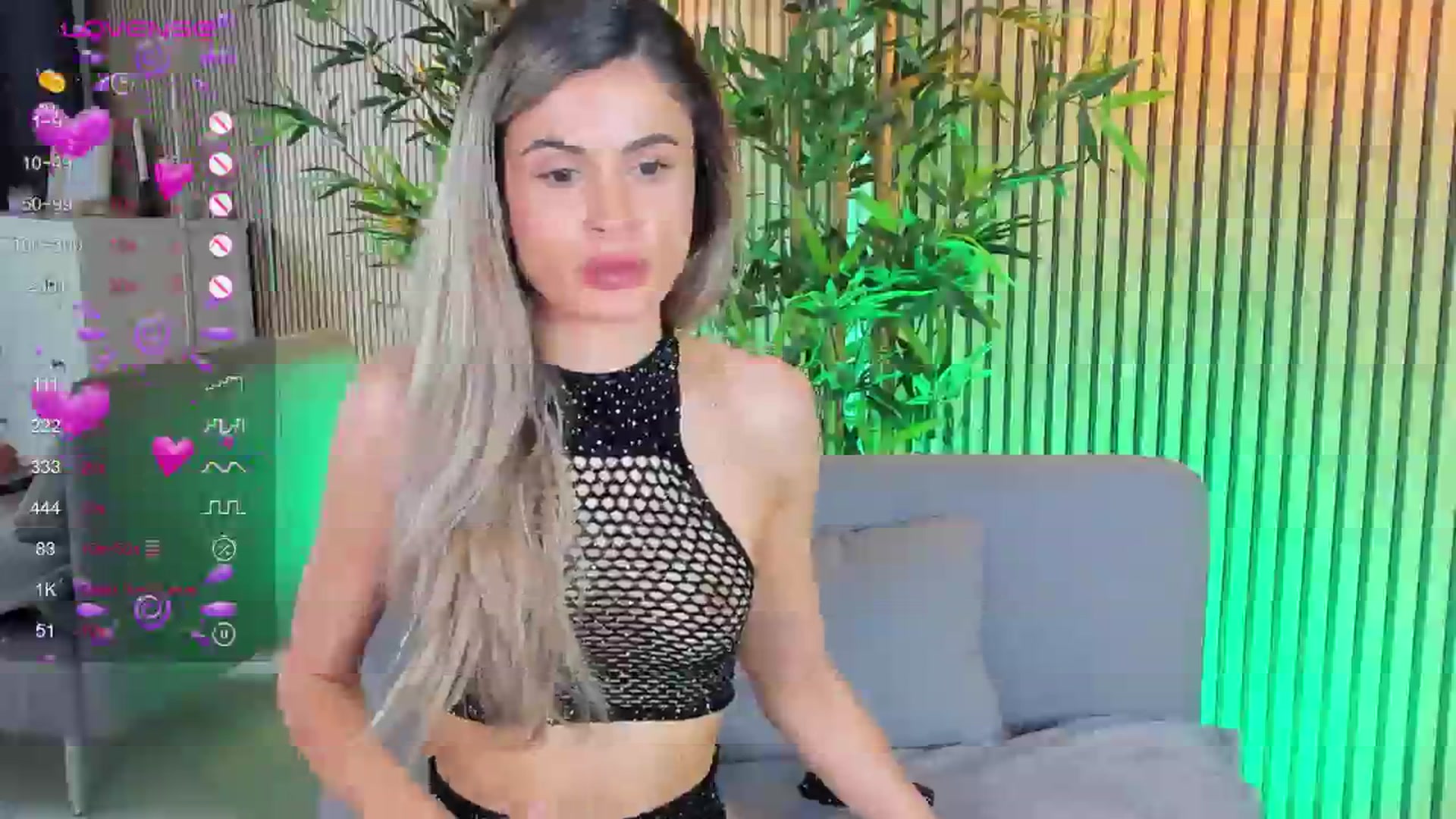 Gallery image thumbnail from Avril_Cyrus's myfreecams stream on, 06/01/2024, 14:38 image 19 of 20