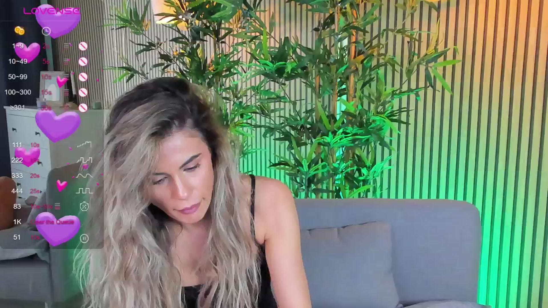 Gallery image thumbnail from Avril_Cyrus's myfreecams stream on, 06/03/2024, 14:25 image 1 of 20